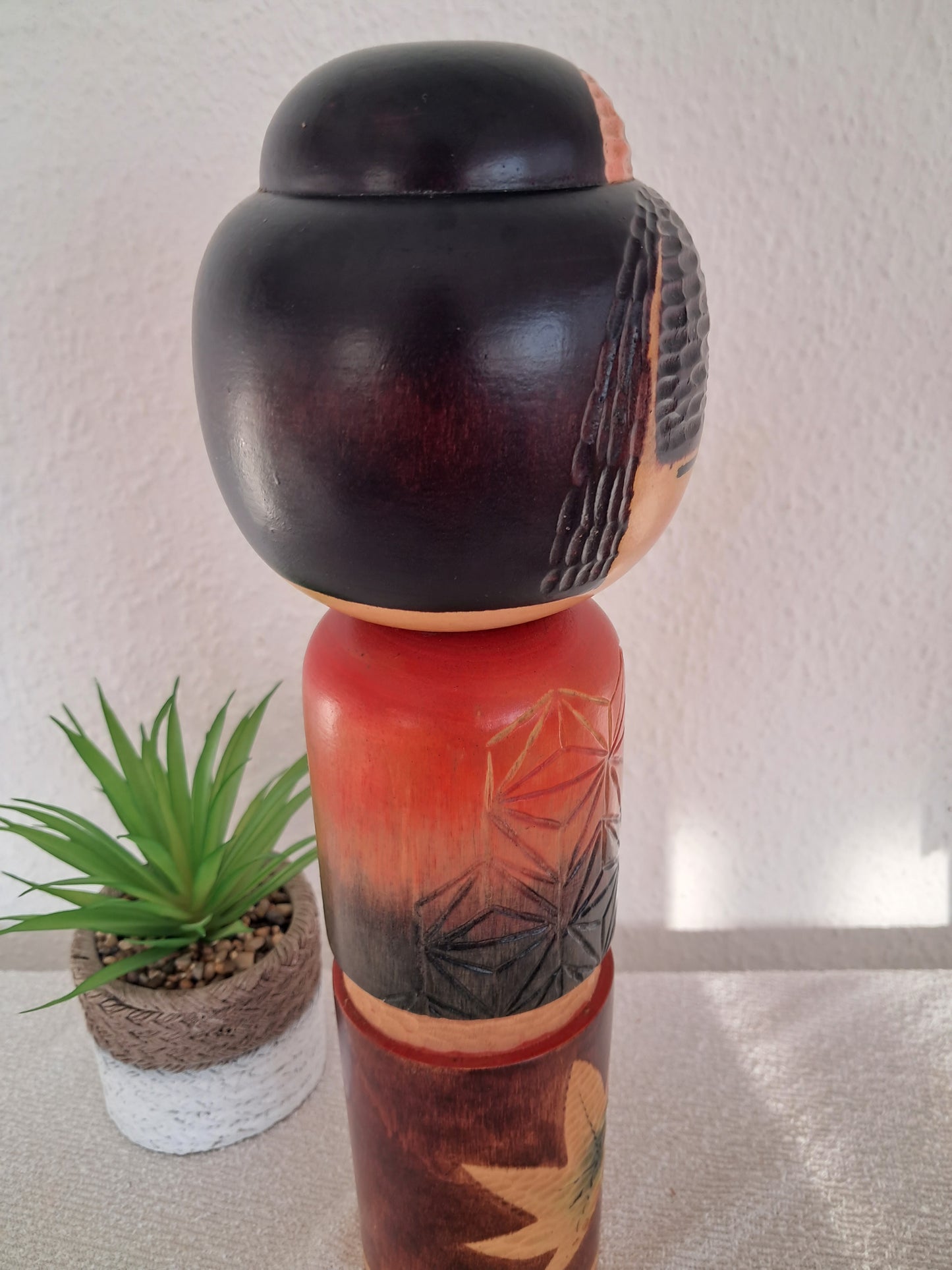 Exclusive Sosaku Kokeshi made by Hideo Ishihara (1929-1999)