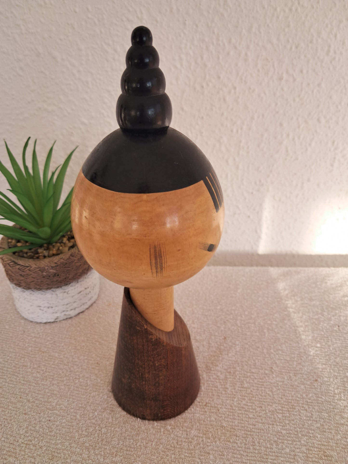 Exclusive kokeshi by Aida Harumine ( Seihou ) (1926-1998)