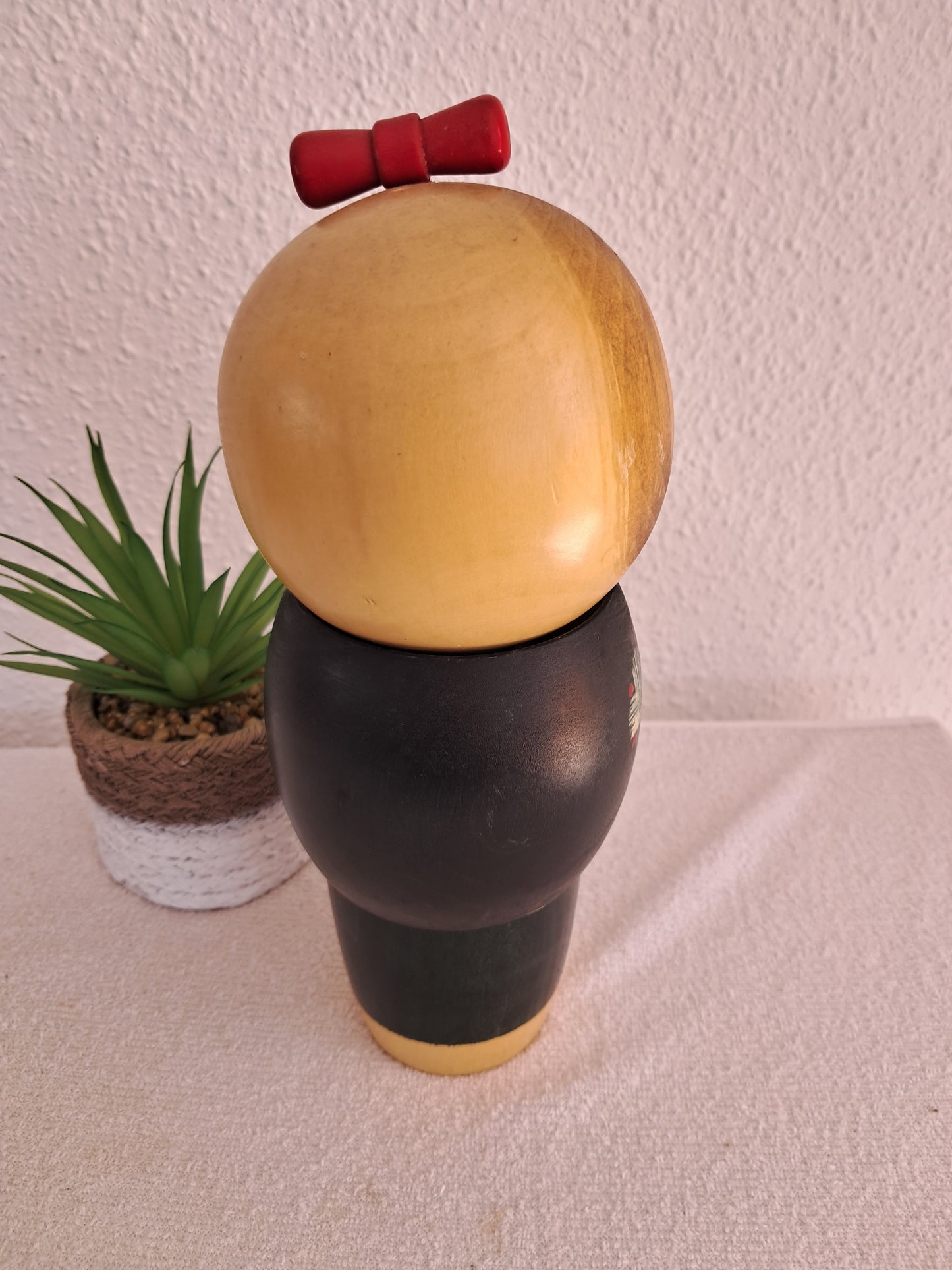 Vintage Gumma Kokeshi by Miyashita Hajime (1940-)