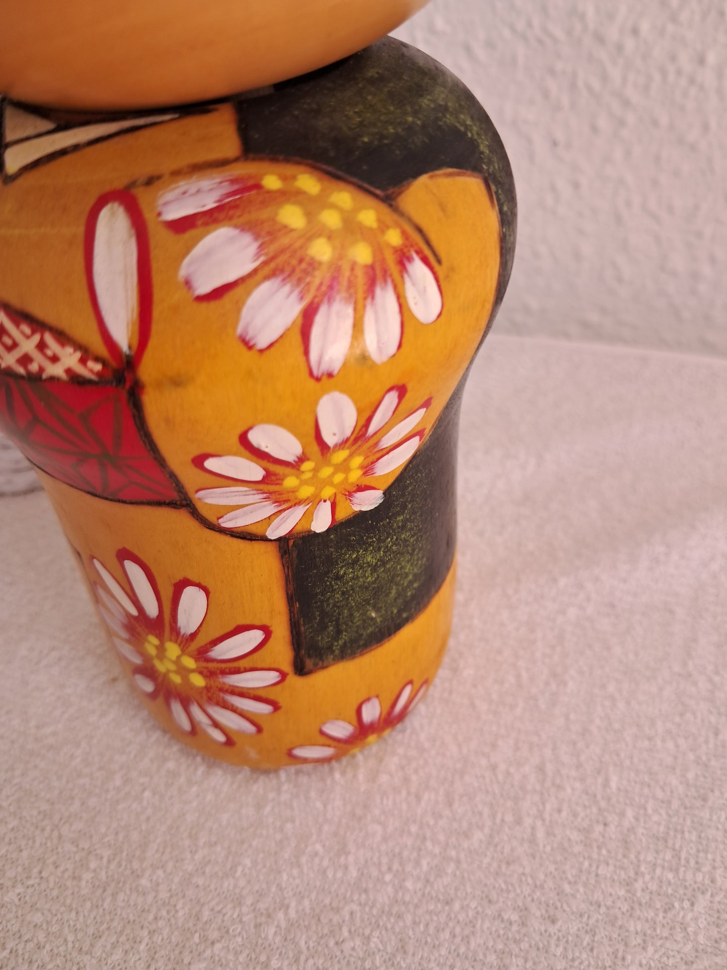 Rare kokeshi by female artisan Chie Tamura