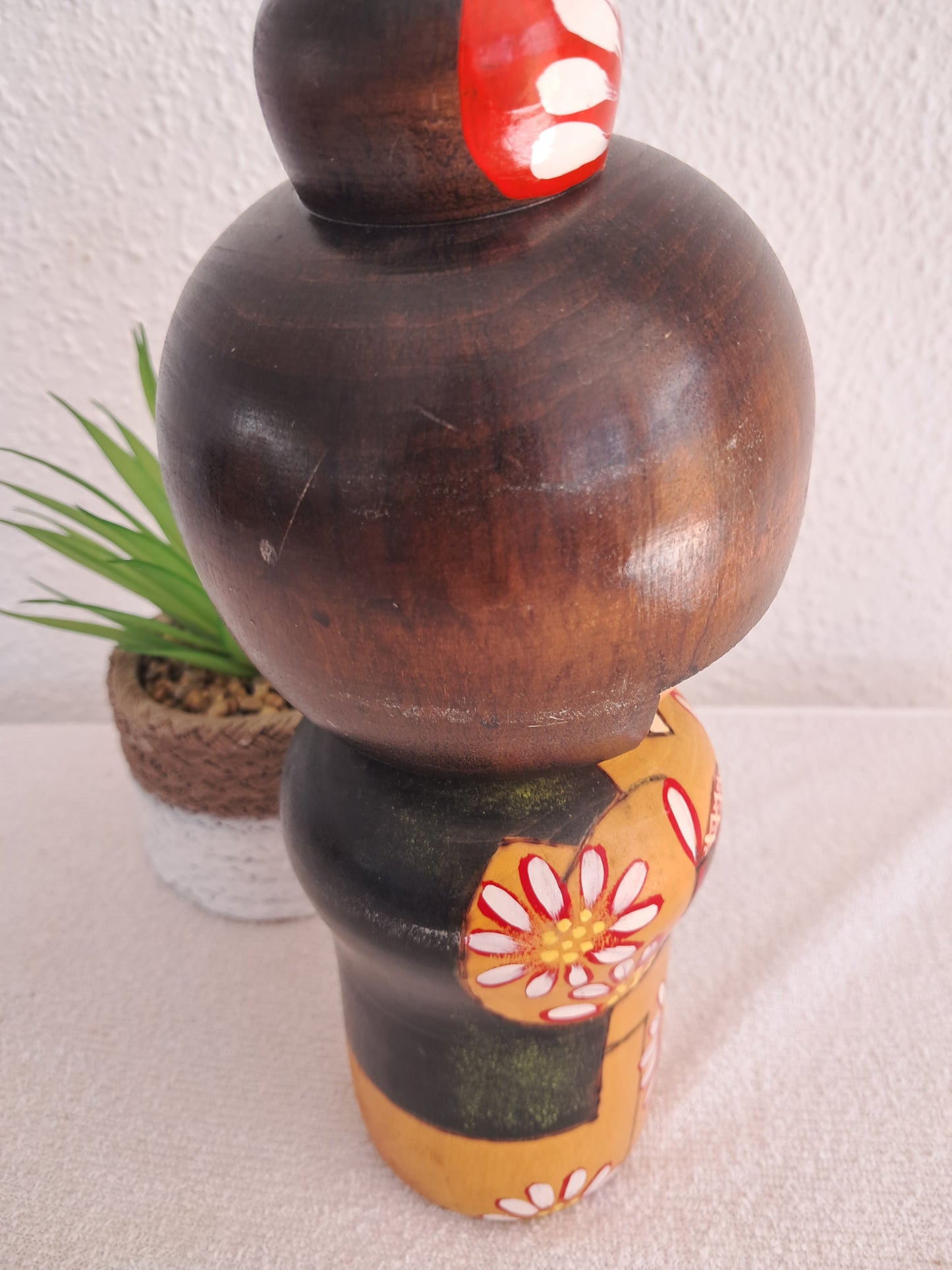 Rare kokeshi by female artisan Chie Tamura