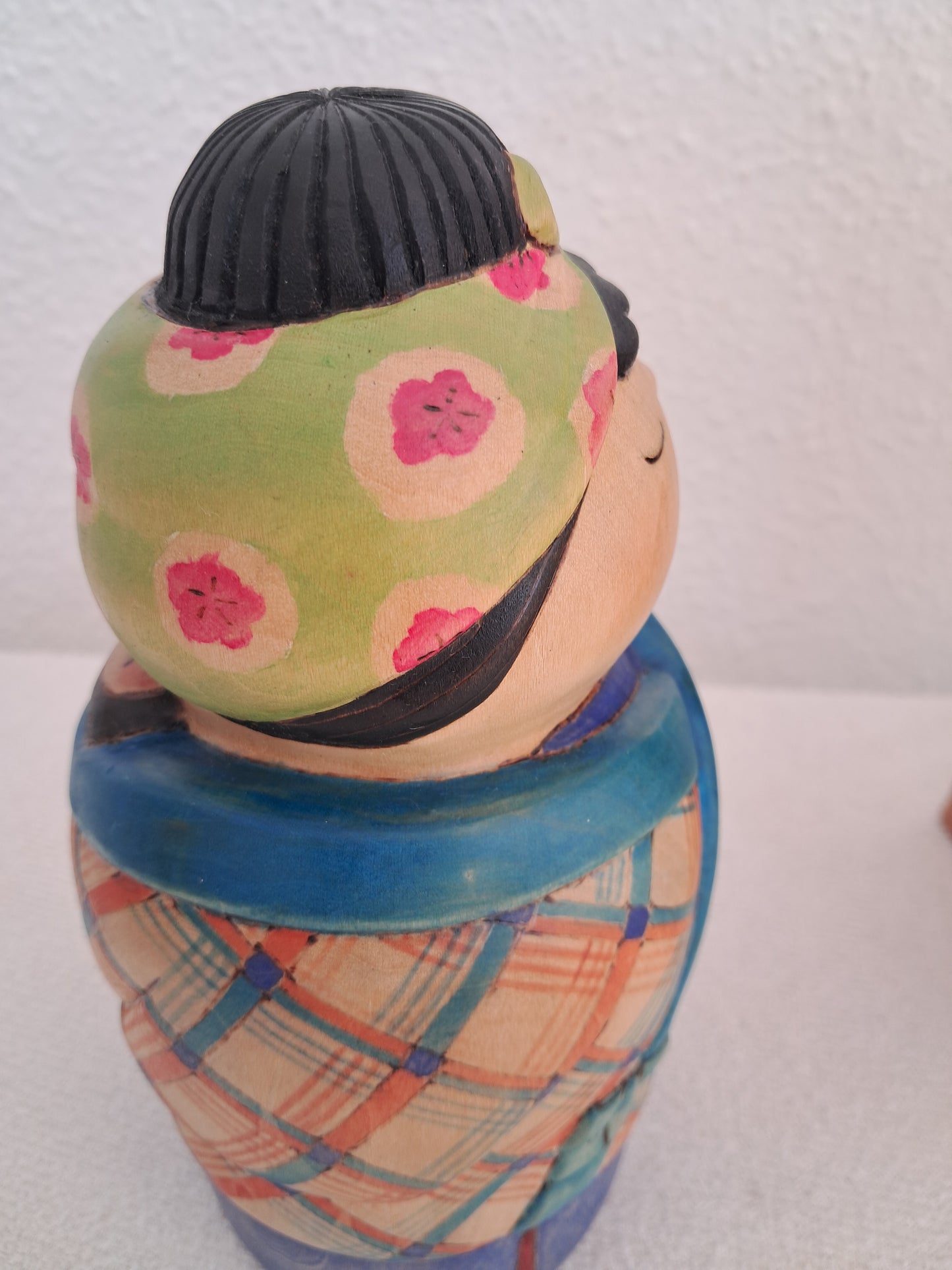 Exclusive Kokeshi made by Yuko Yamazaki (1956-) - "Babysitter"