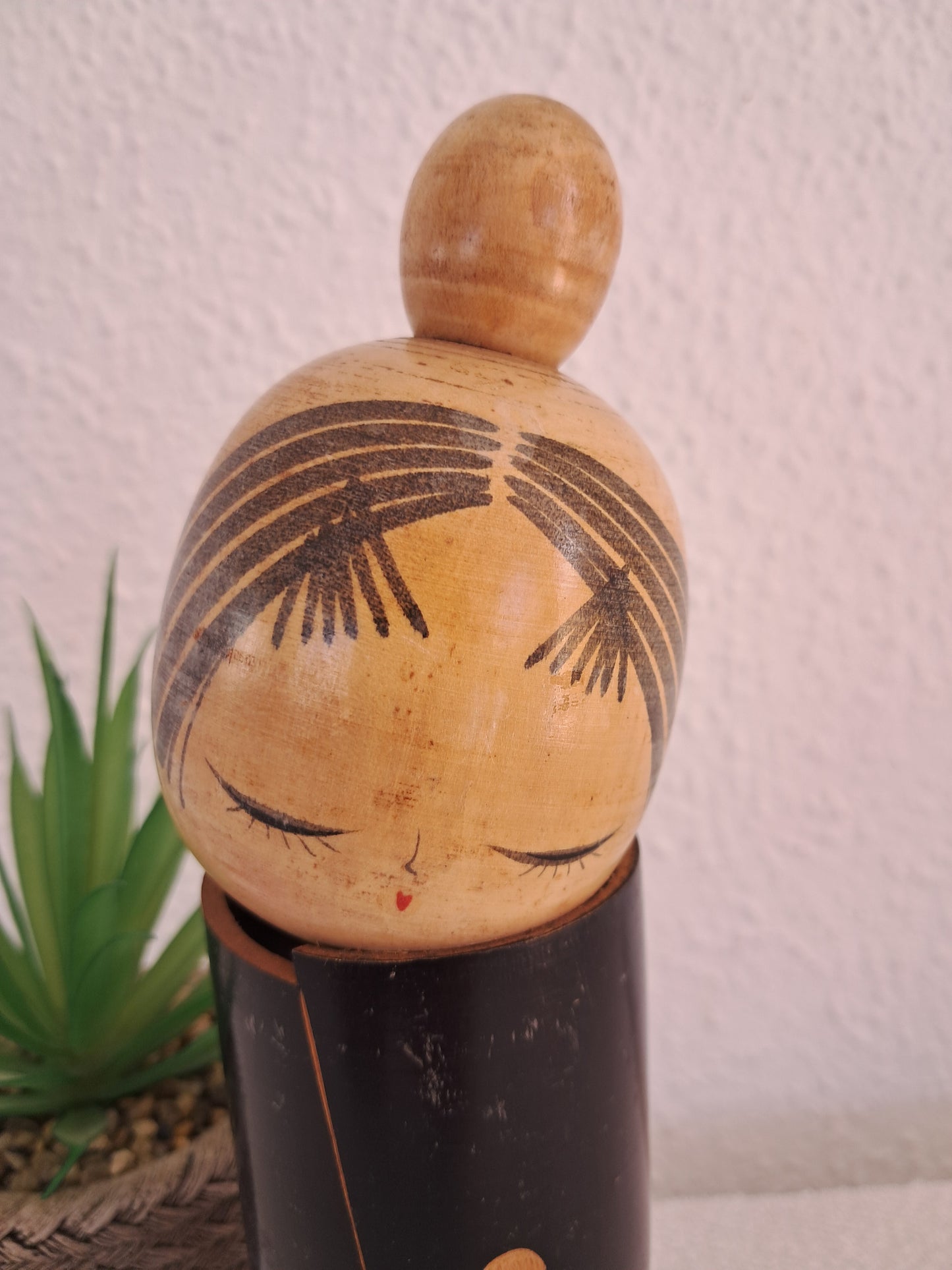 Vintage Sosaku Kokeshi made by Sato Suigai (1920-)