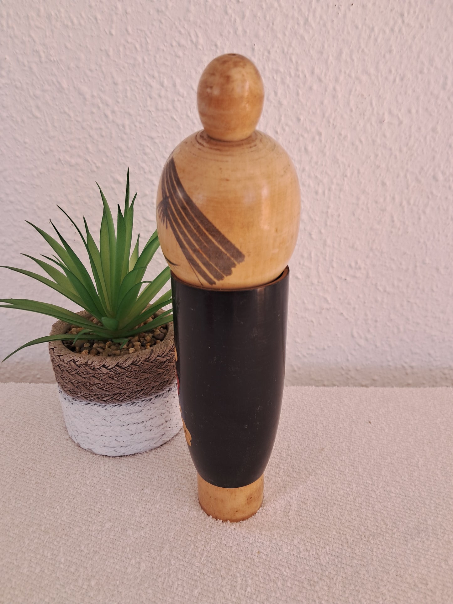 Vintage Sosaku Kokeshi made by Sato Suigai (1920-)