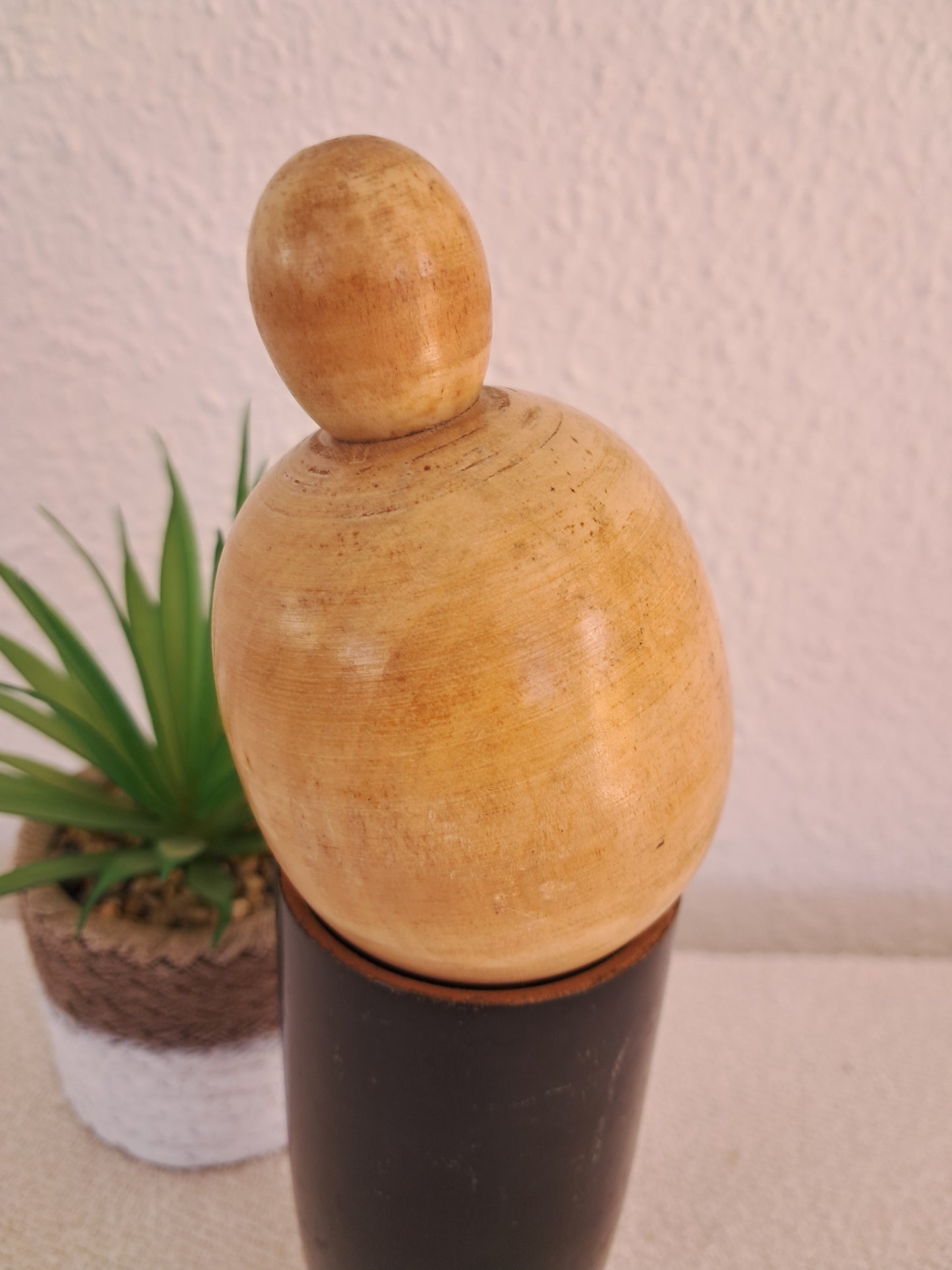 Vintage Sosaku Kokeshi made by Sato Suigai (1920-)