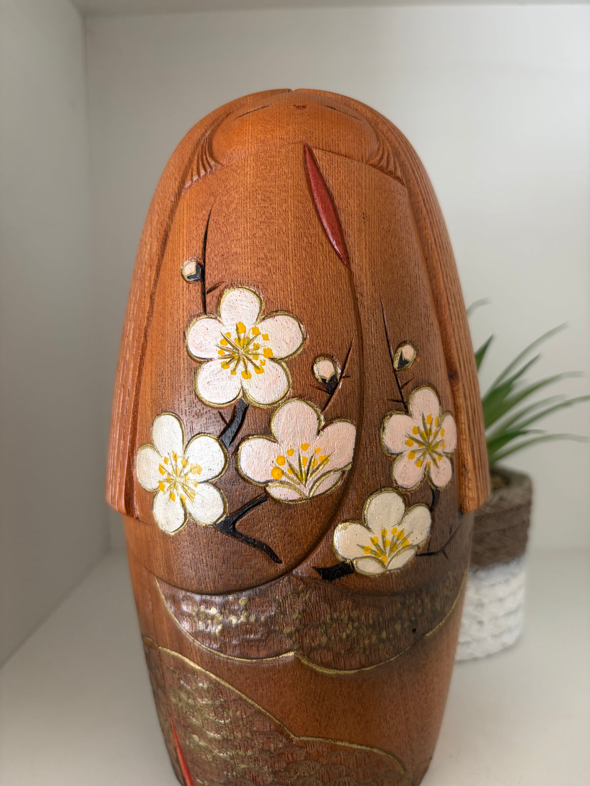 Exclusive Sosaku kokeshi by Aoki Ryoka (1931-)