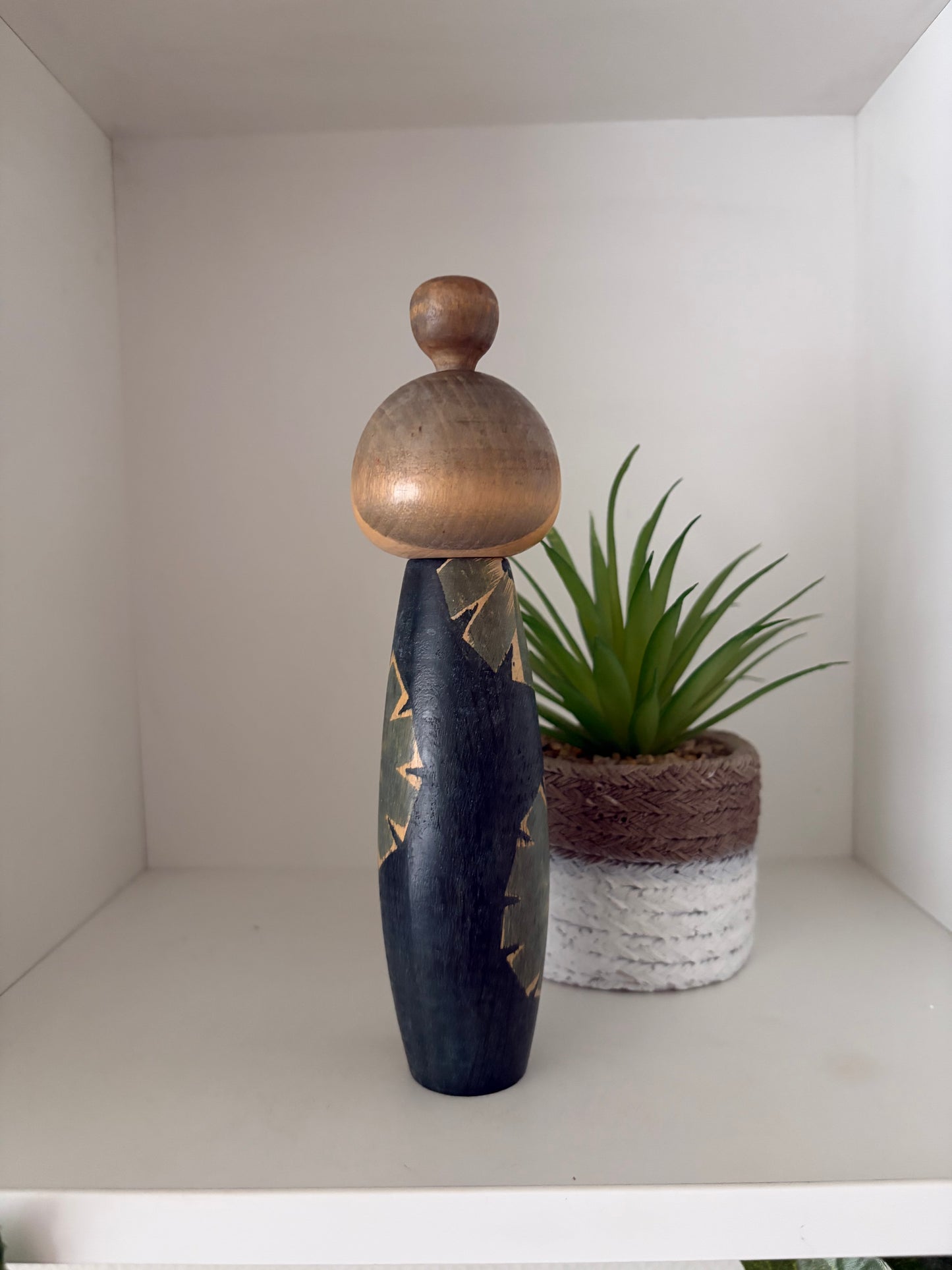 vintage Sosaku kokeshi by Issetsu Kuribayashi (1924-2011)