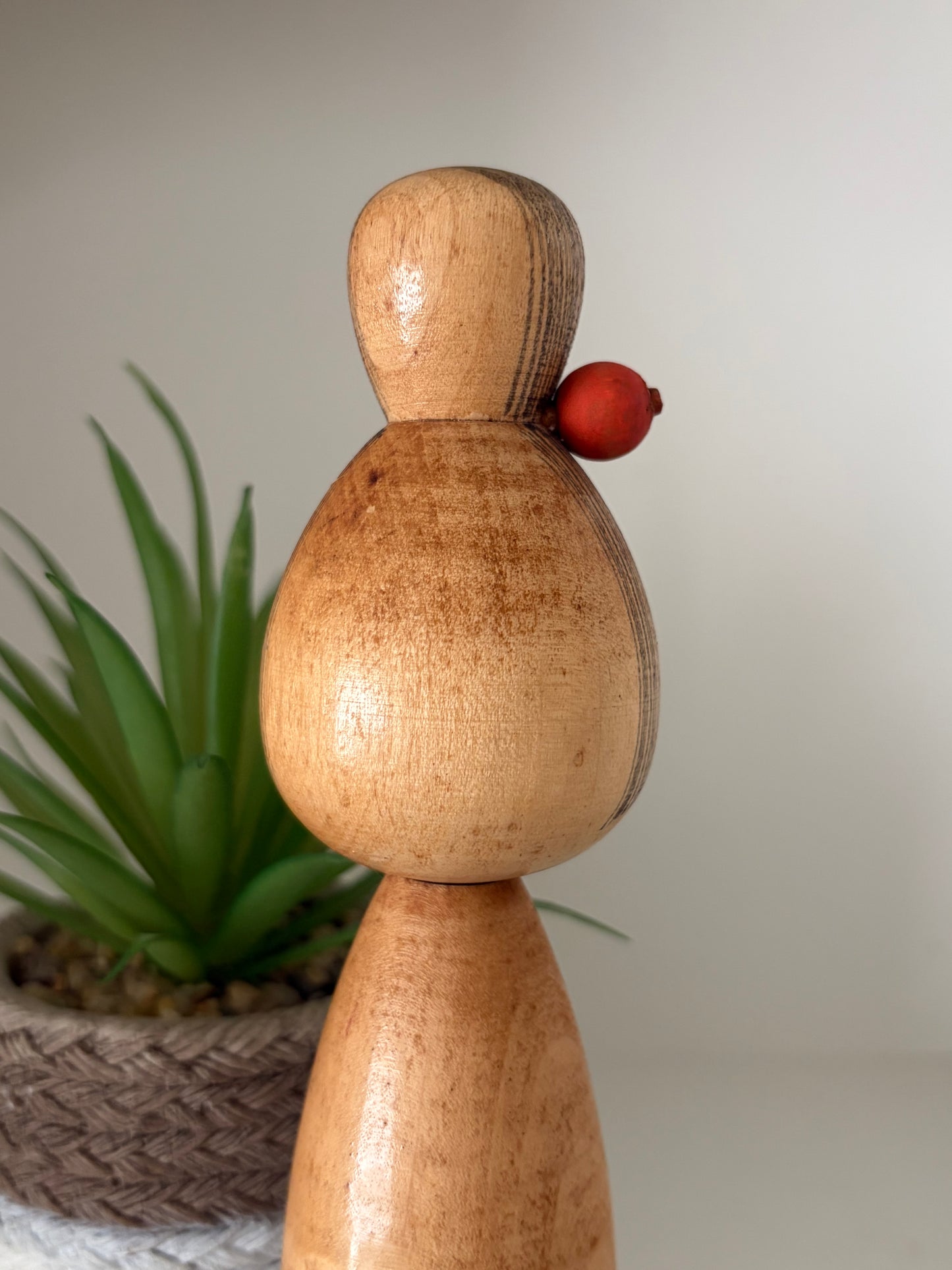 Lovely vintage Sosaku kokeshi by Isamu Yamakawa