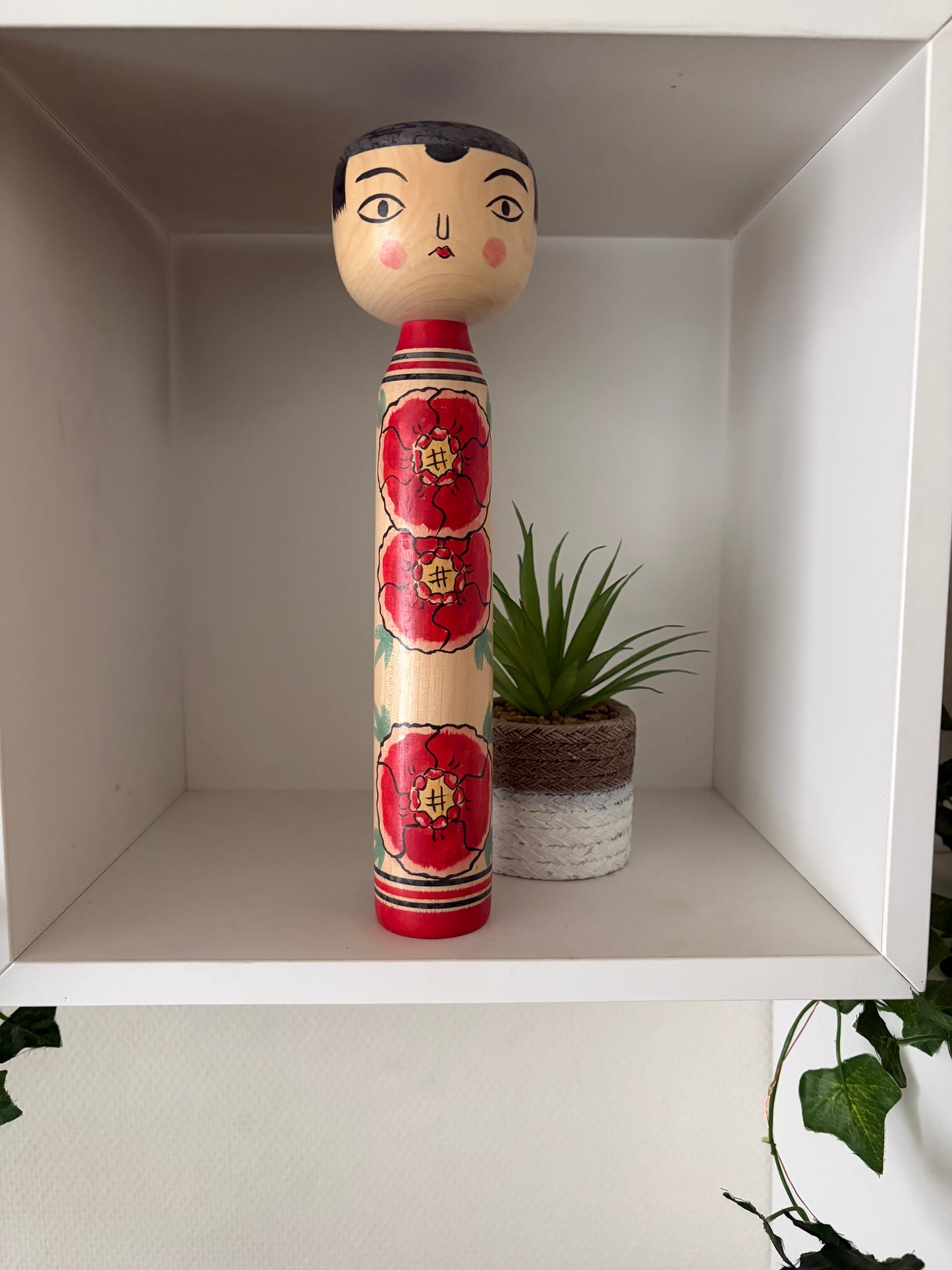 Vintage traditional Nakanosawa “Takobozu” Kokeshi doll by Koji Seya