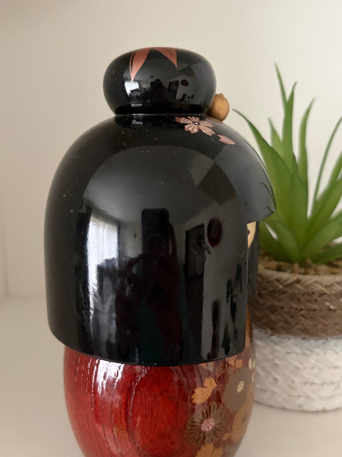Beautiful vintage lacquer Sosaku kokeshi