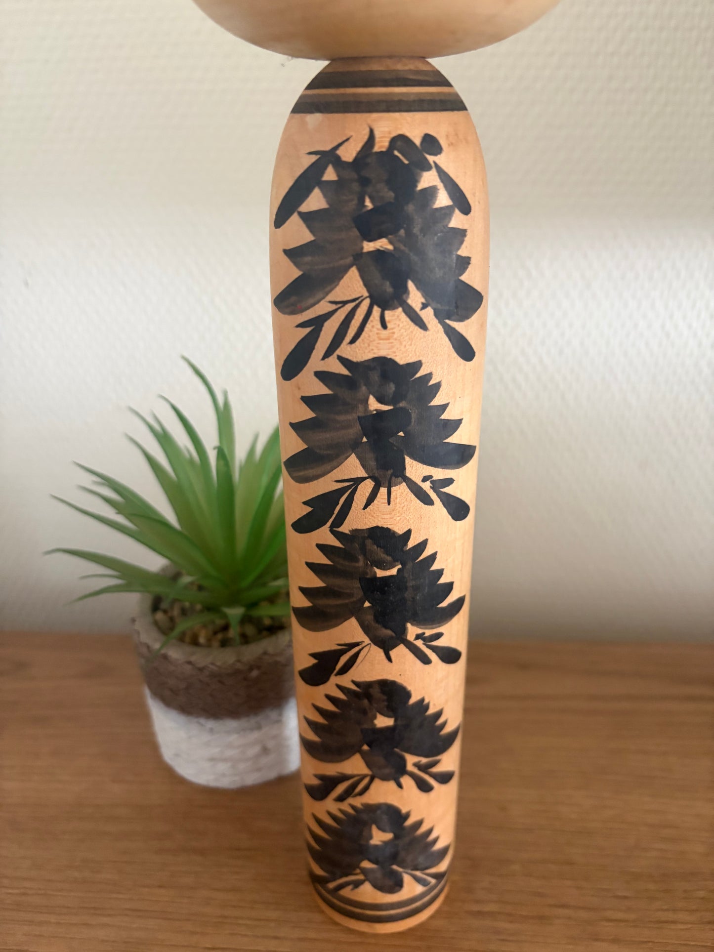 Vintage Monochrome Togatta kokeshi by Sato Fumio