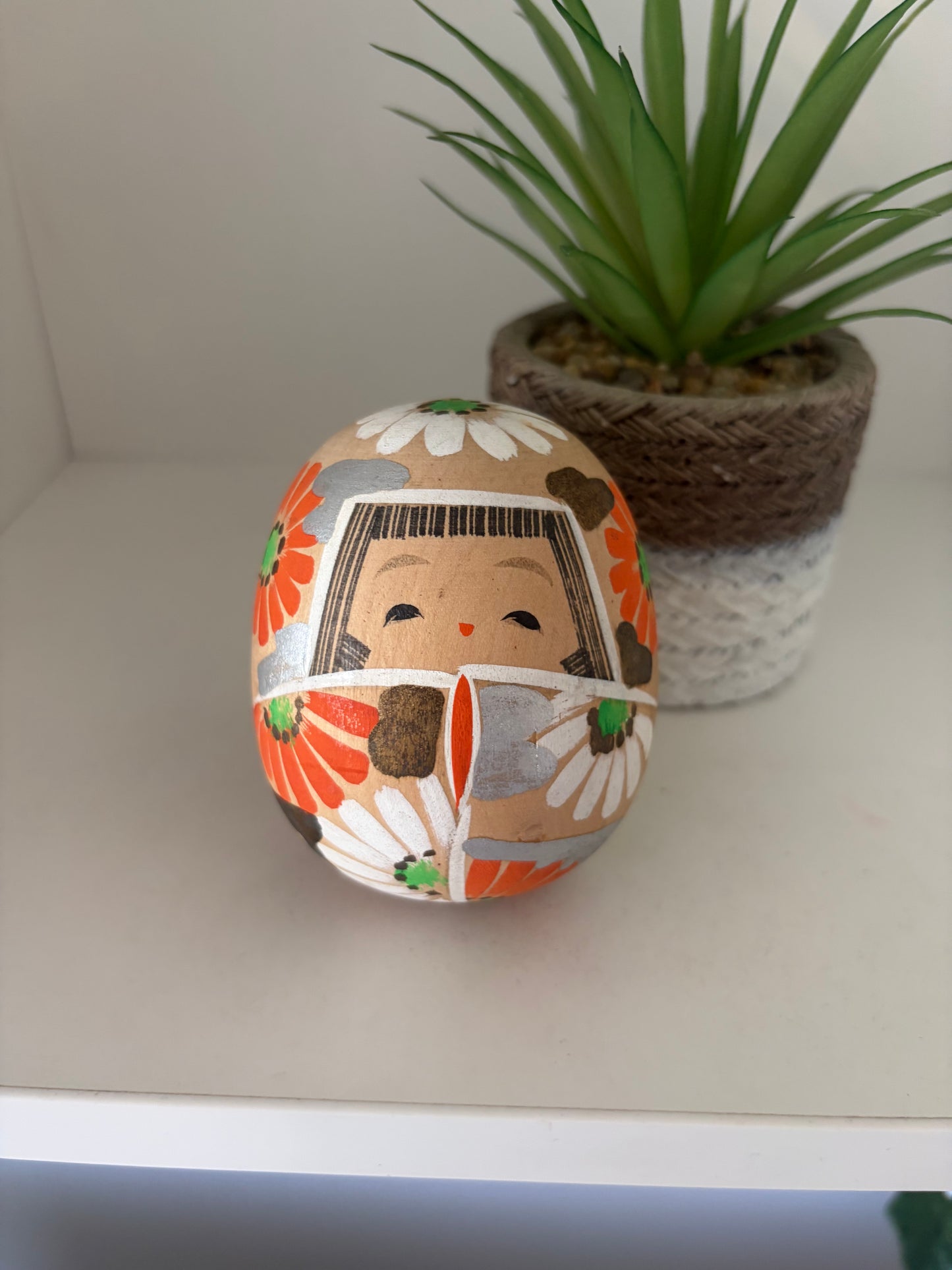 Lovely vintage Sosaku kokeshi by Aoki Ryoka (1931-)