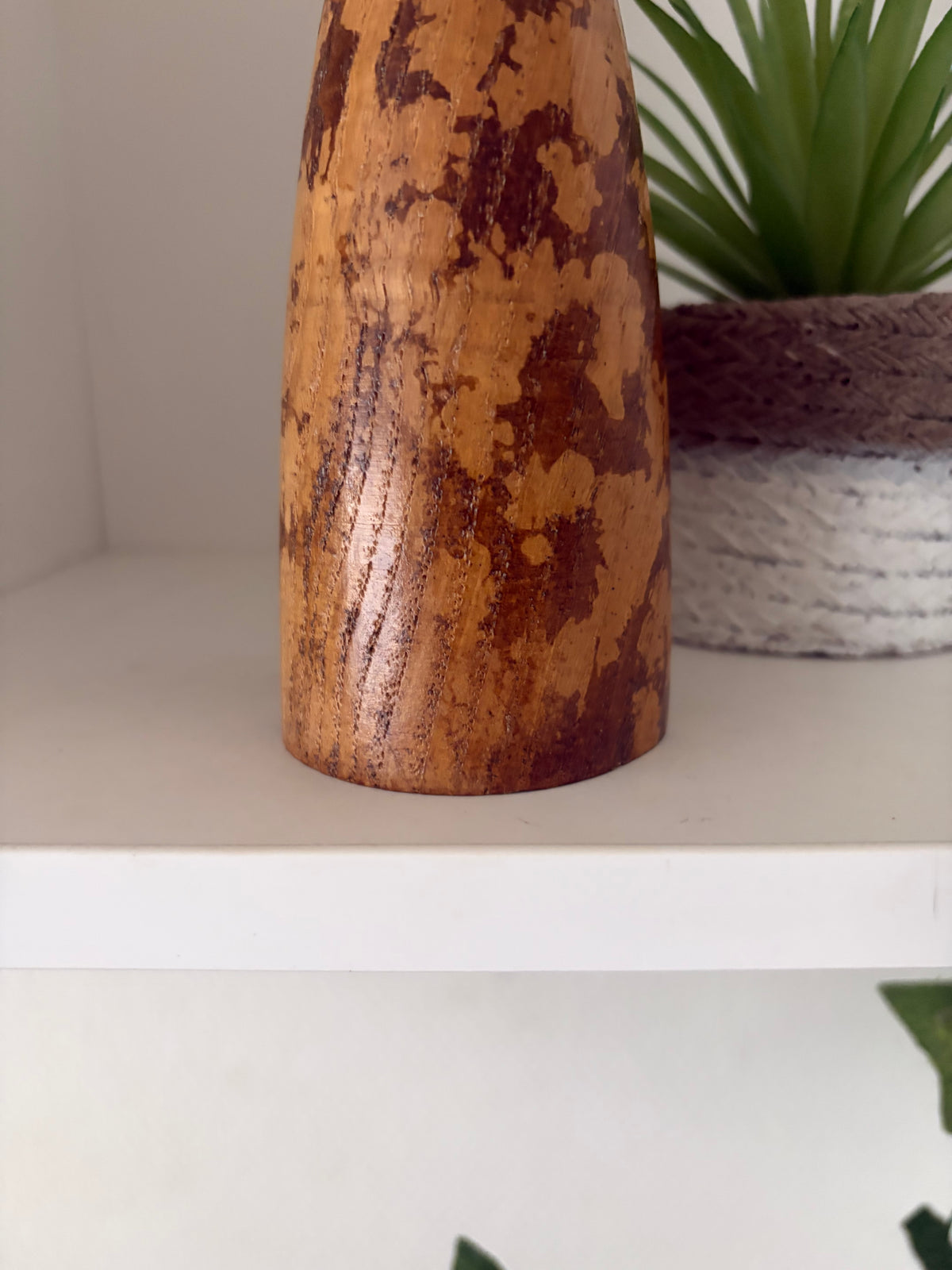 Rare vintage Sosaku kokeshi by Issetsu Kuribayashi (1924 - 2011)