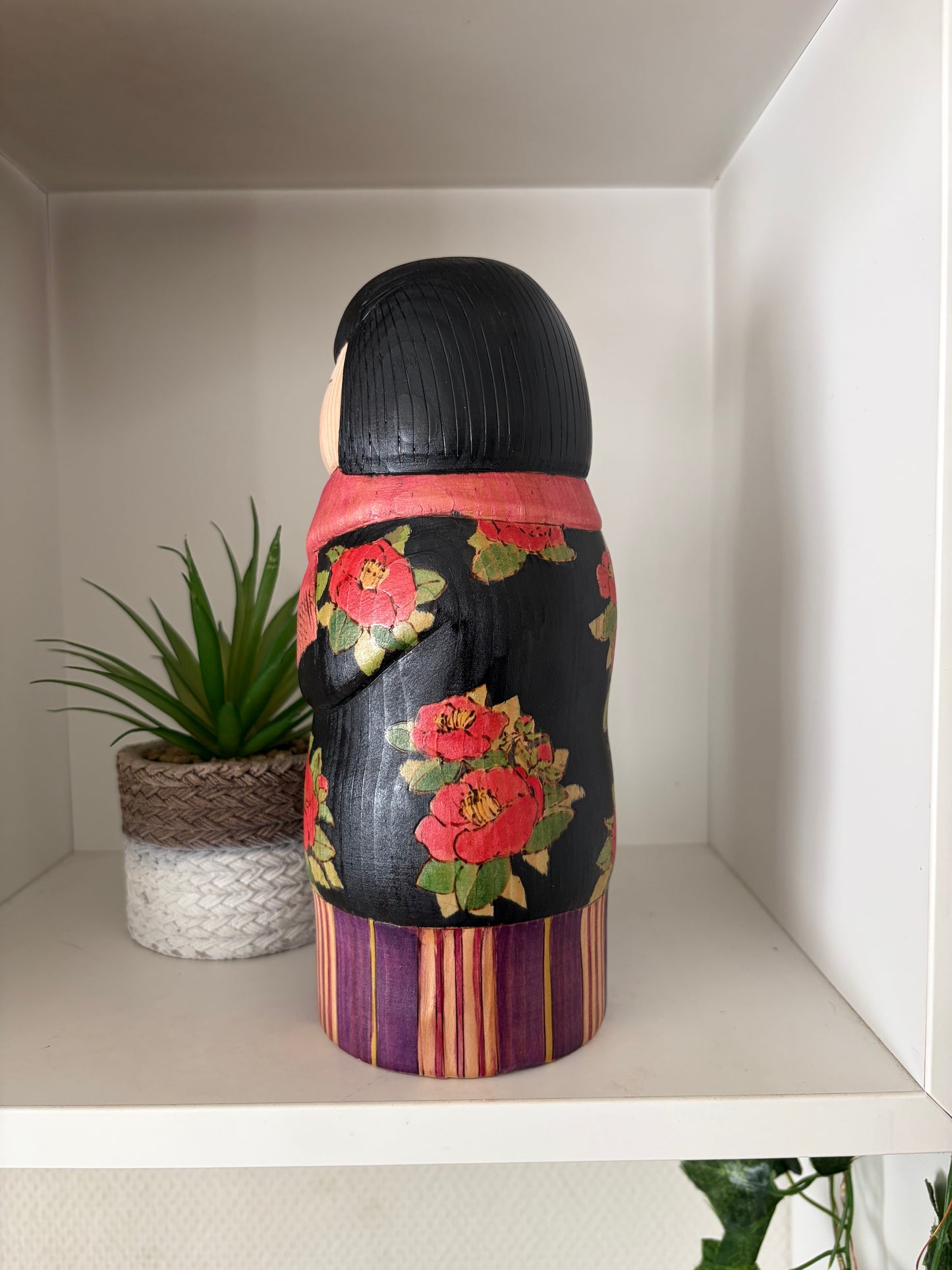 Unique Modern Sosaku kokeshi by Yuko Yamazaki - With box
