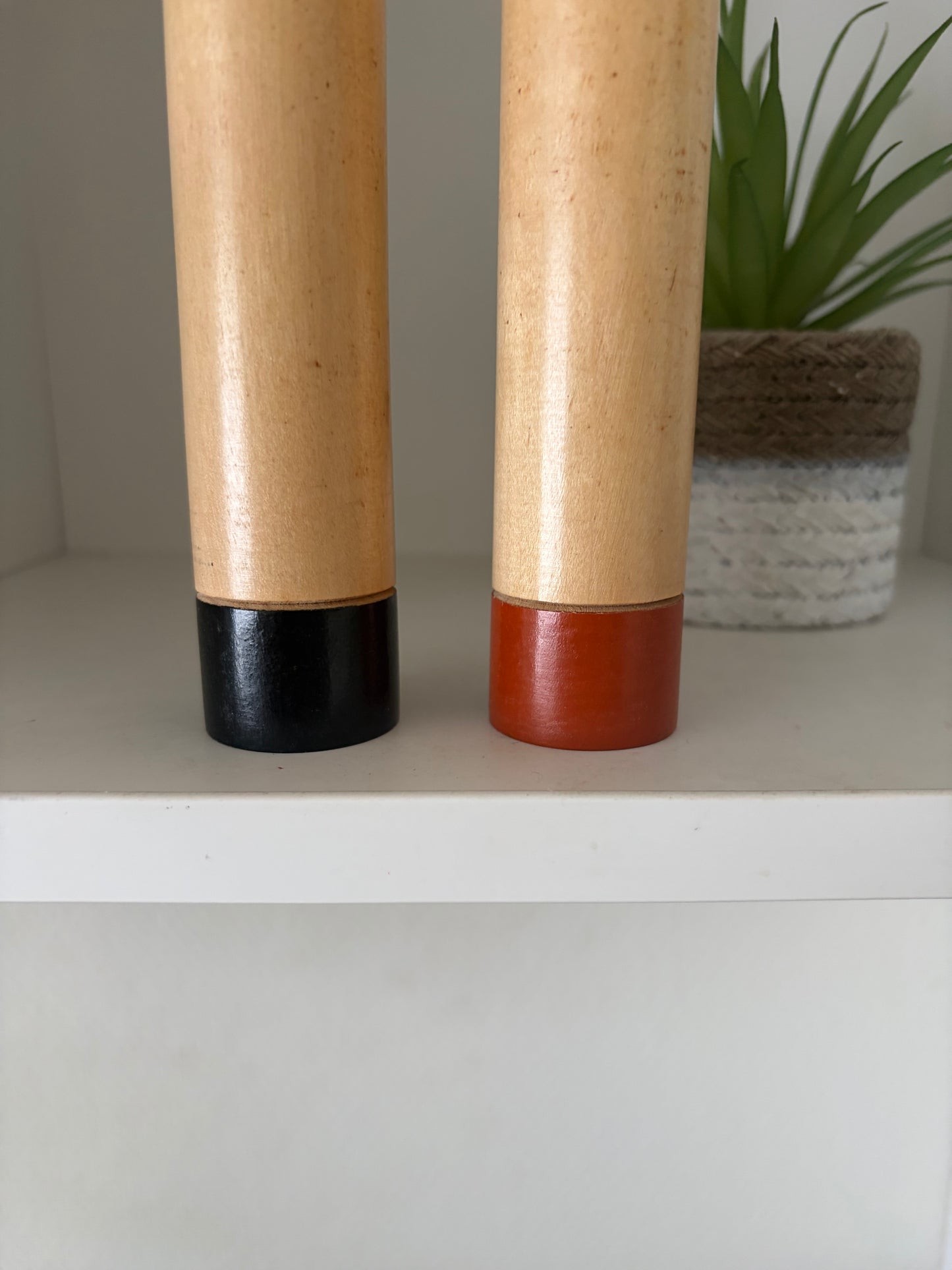 Vintage Sosaku kokeshi by Shido Shozan (1932-1995) - With box