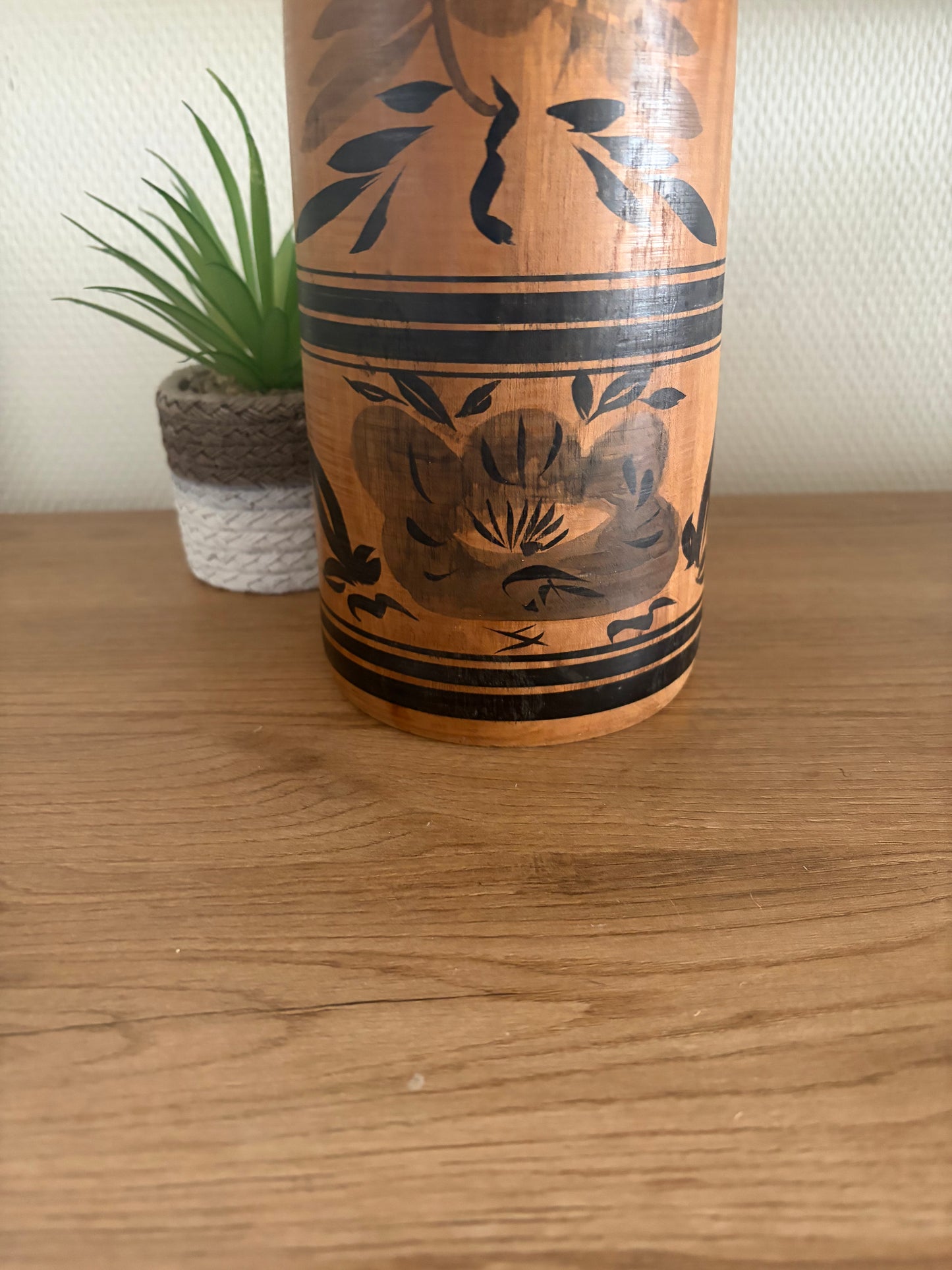 Big and heavy vintage Monochrome Togatta kokeshi by Sato Tadashi