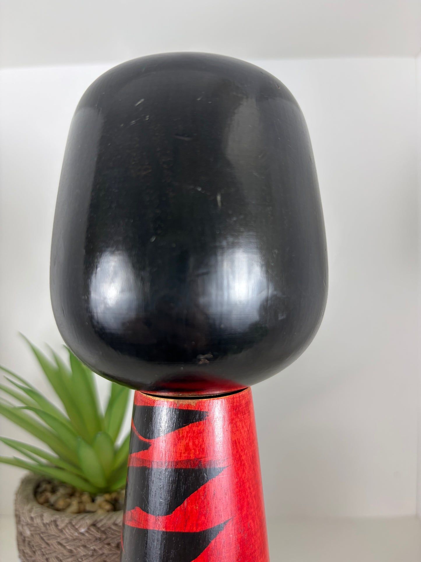 Vintage Sosaku kokeshi by Hideo Ishihara (1925-1999)