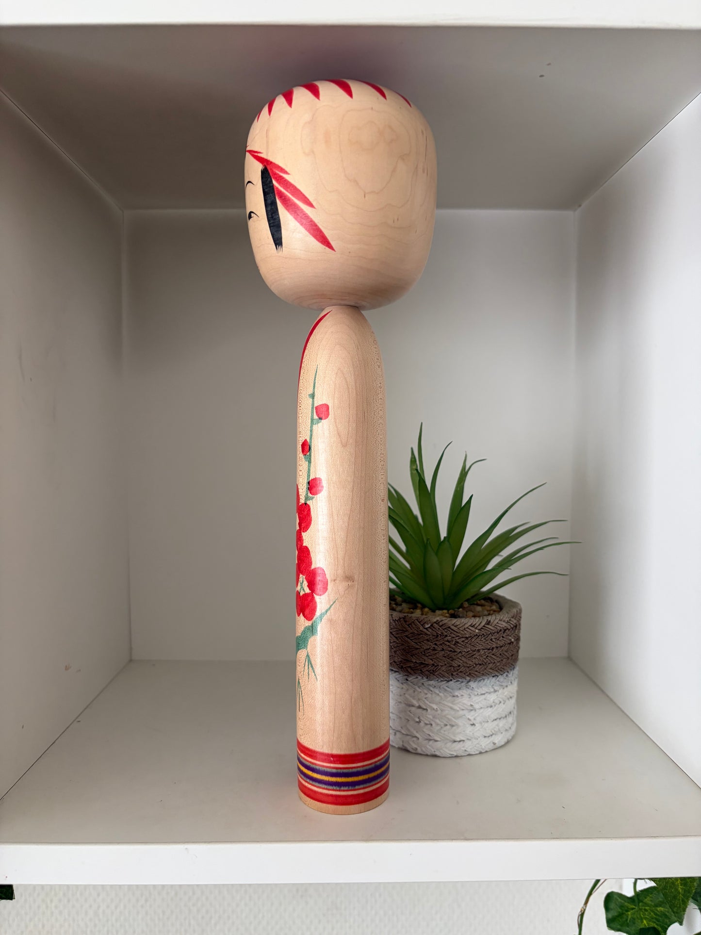 Lovely vintage Togatta kokeshi by Sato Tomio
