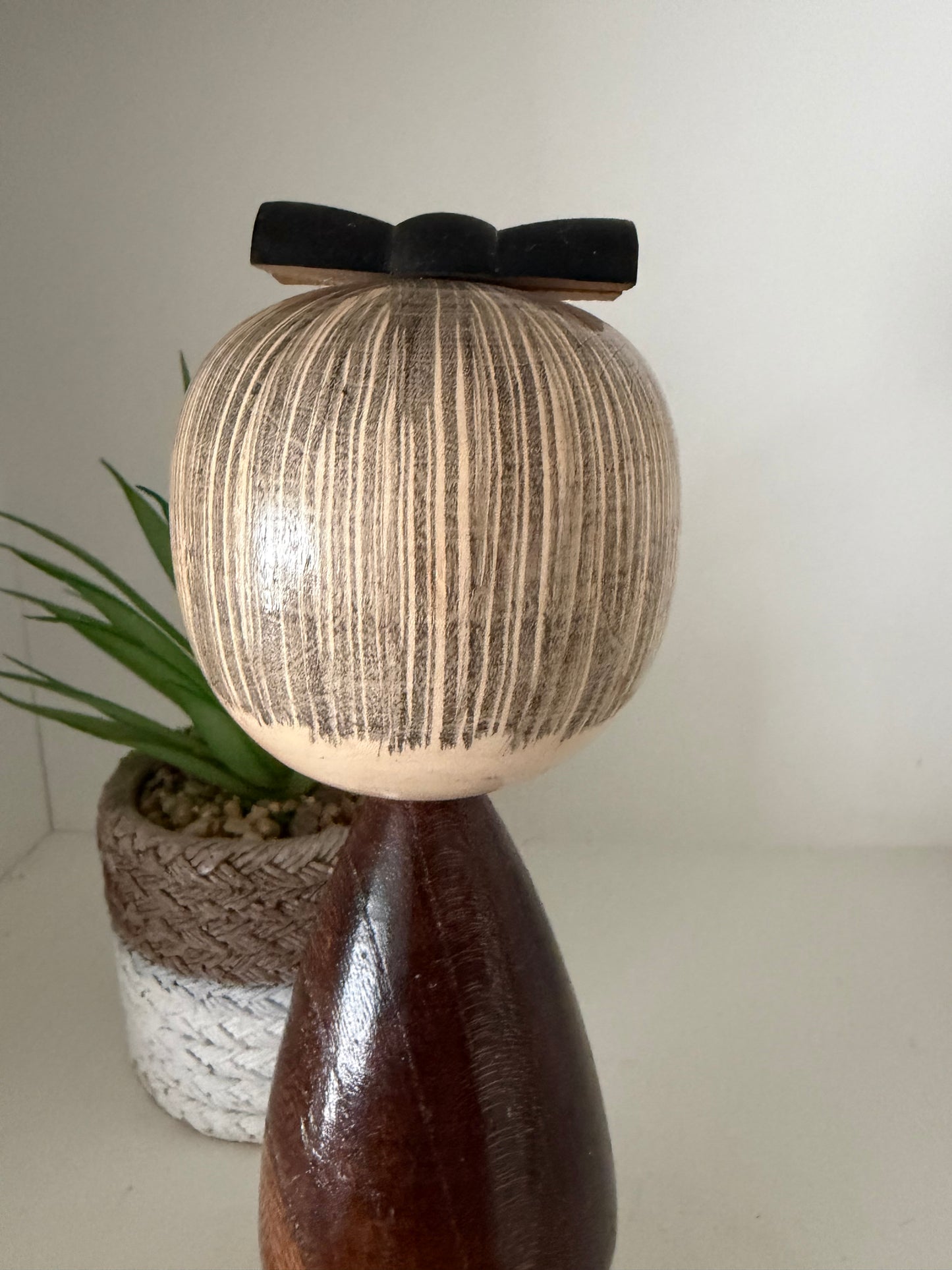 Vintage Sosaku kokeshi by Isamu Yamakawa (1928-)