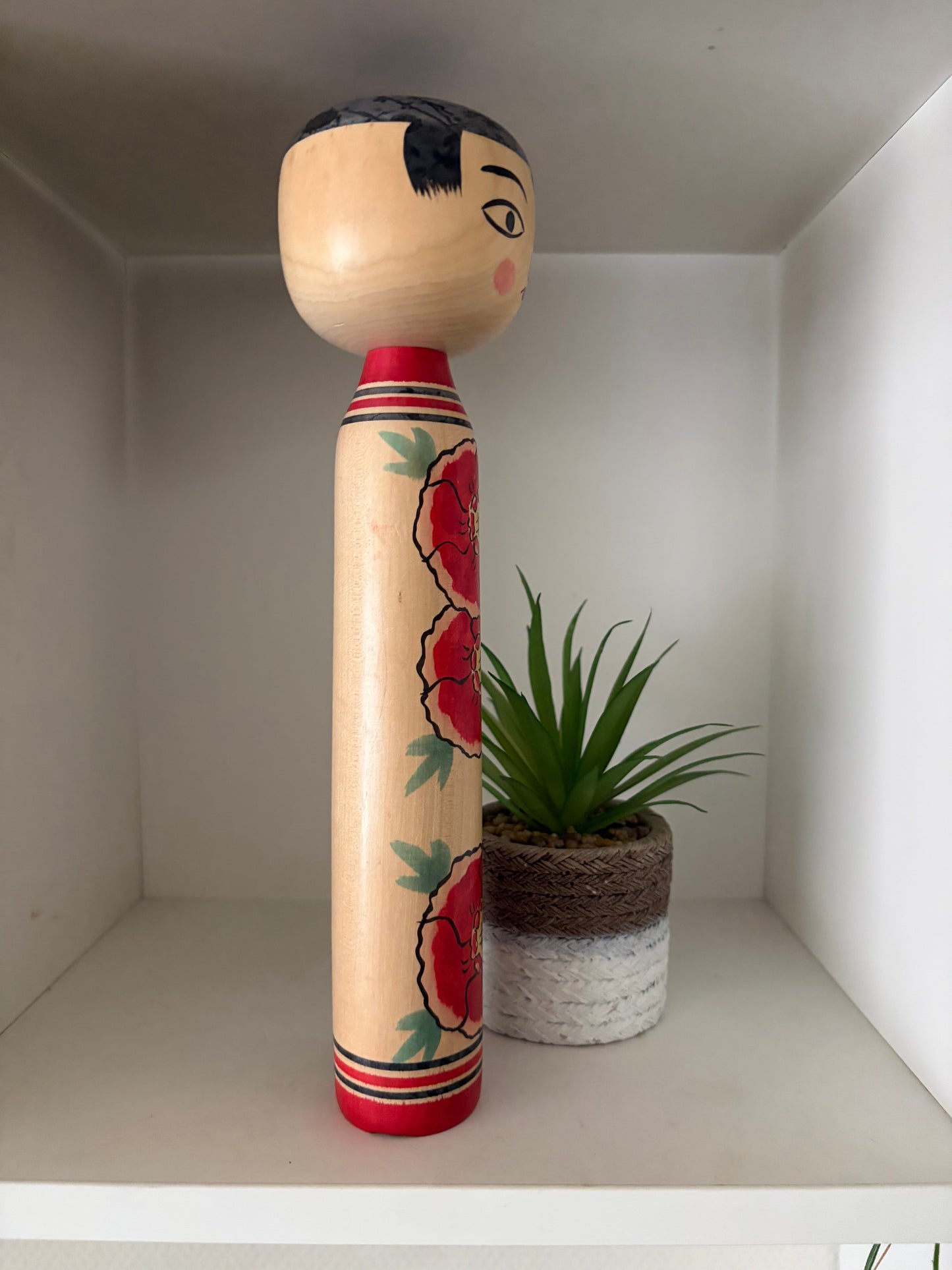 Vintage traditional Nakanosawa “Takobozu” Kokeshi doll by Koji Seya