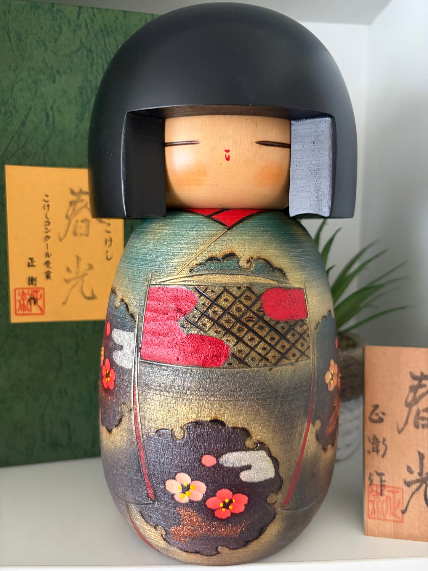 Vintage Gumma kokeshi by Fujikawa Masae