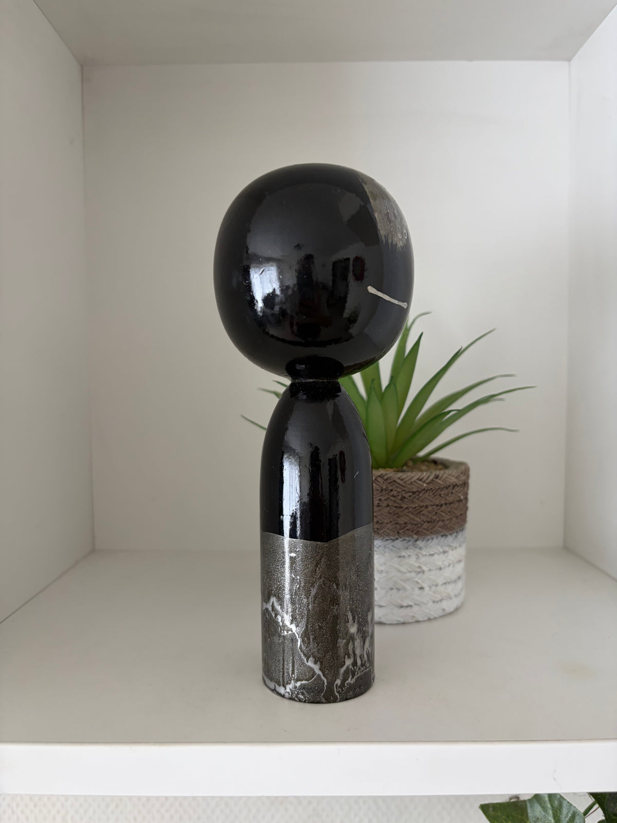 Exclusive Sosaku kokeshi by Hideo Ishihara (1925-1999)