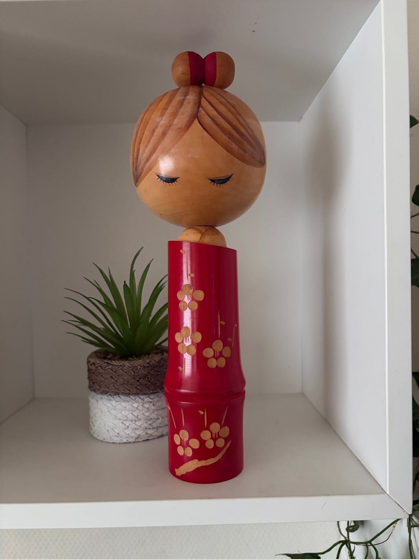 vintage sosaku kokeshi by Kazuo Takamizawa (1927-).