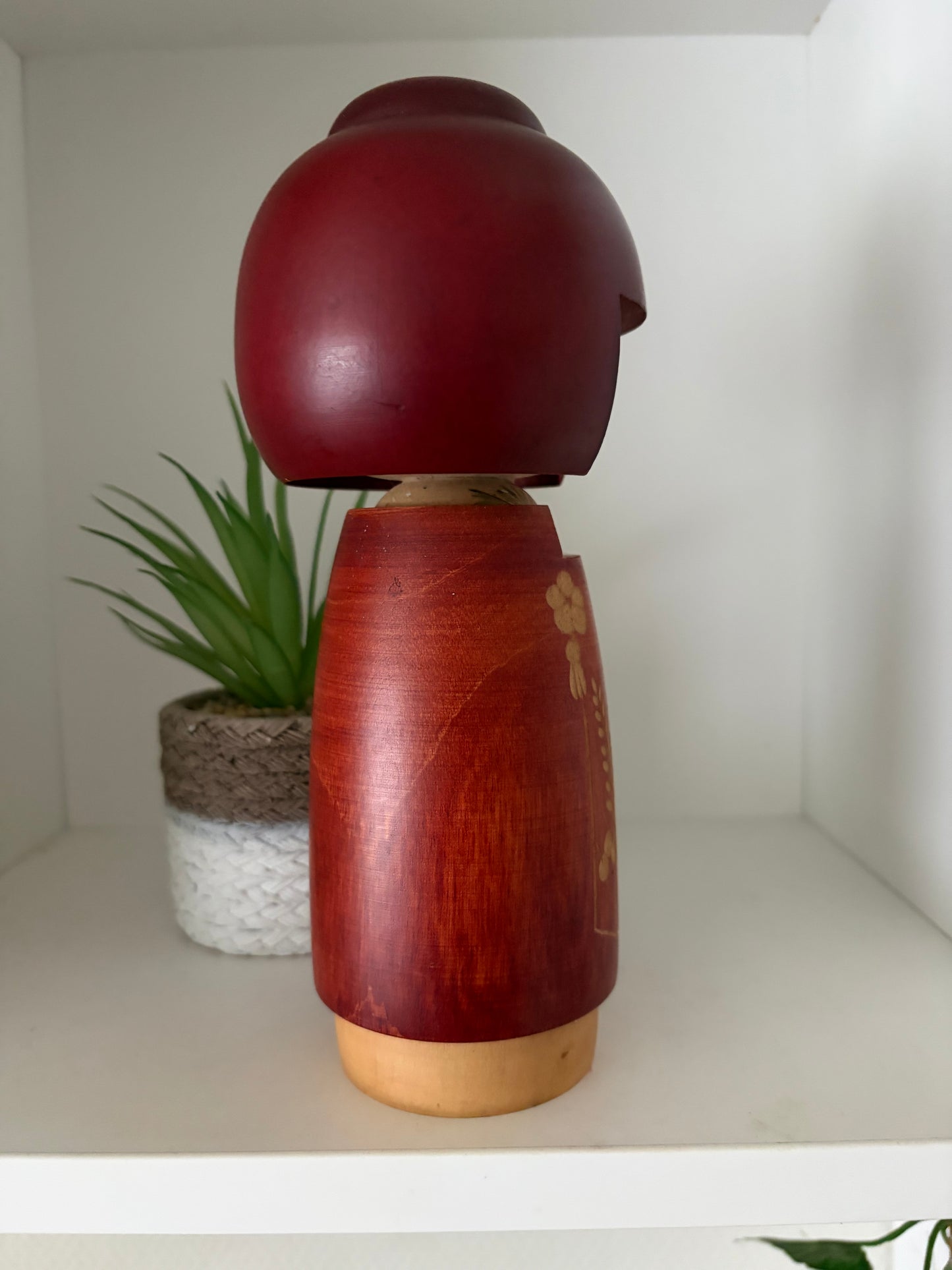 Vintage Sosaku kokeshi by Sato Suigai (1920-)