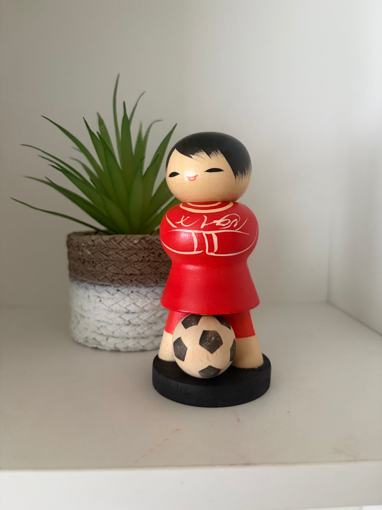 Vintage Sosaku kokeshi by Aoki Ryoka (1931-)