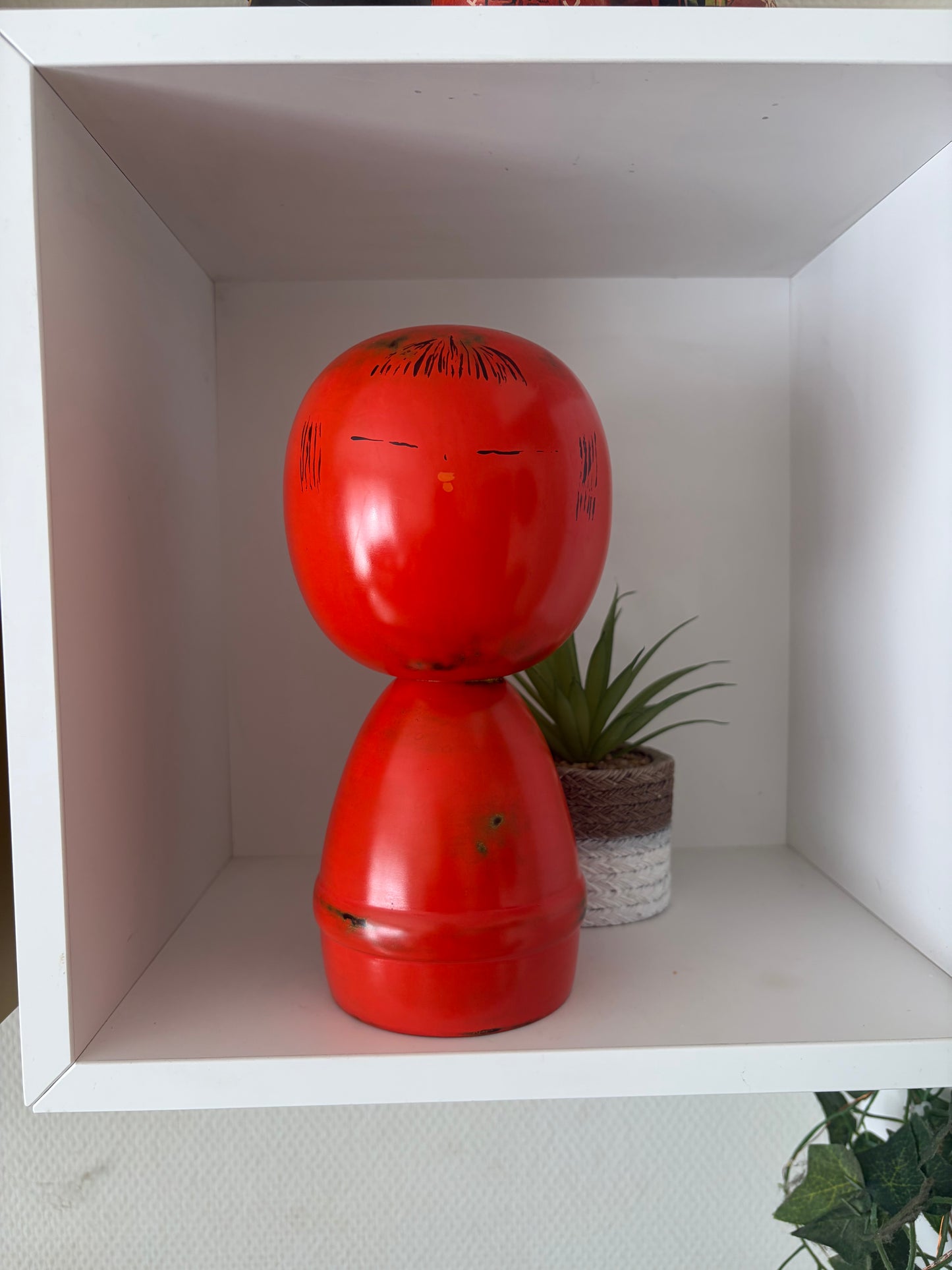 Exclusive vintage Sosaku kokeshi by Takahashi Hashime (1918-2002)
