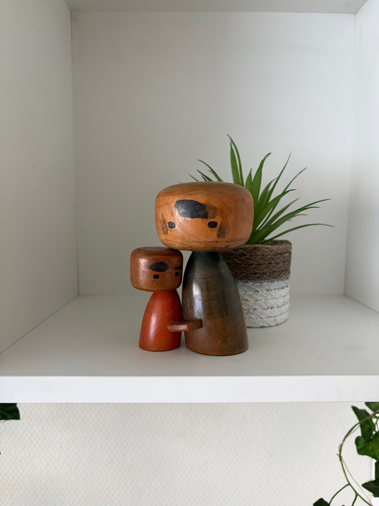 Exclusive Rare Vintage Creative Kokeshi by renowned artisan Ikuyoshi Yokozuka - Mother and child