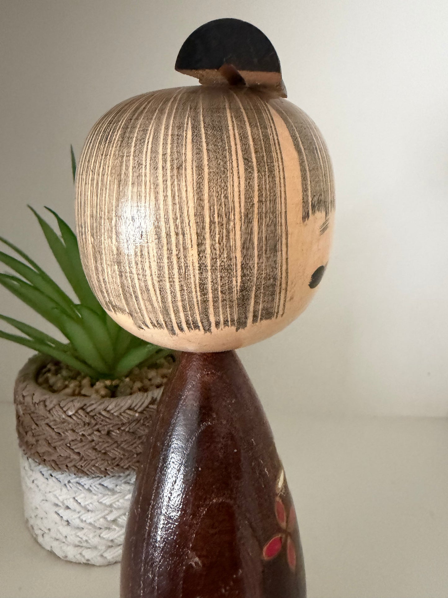 Vintage Sosaku kokeshi by Isamu Yamakawa (1928-)