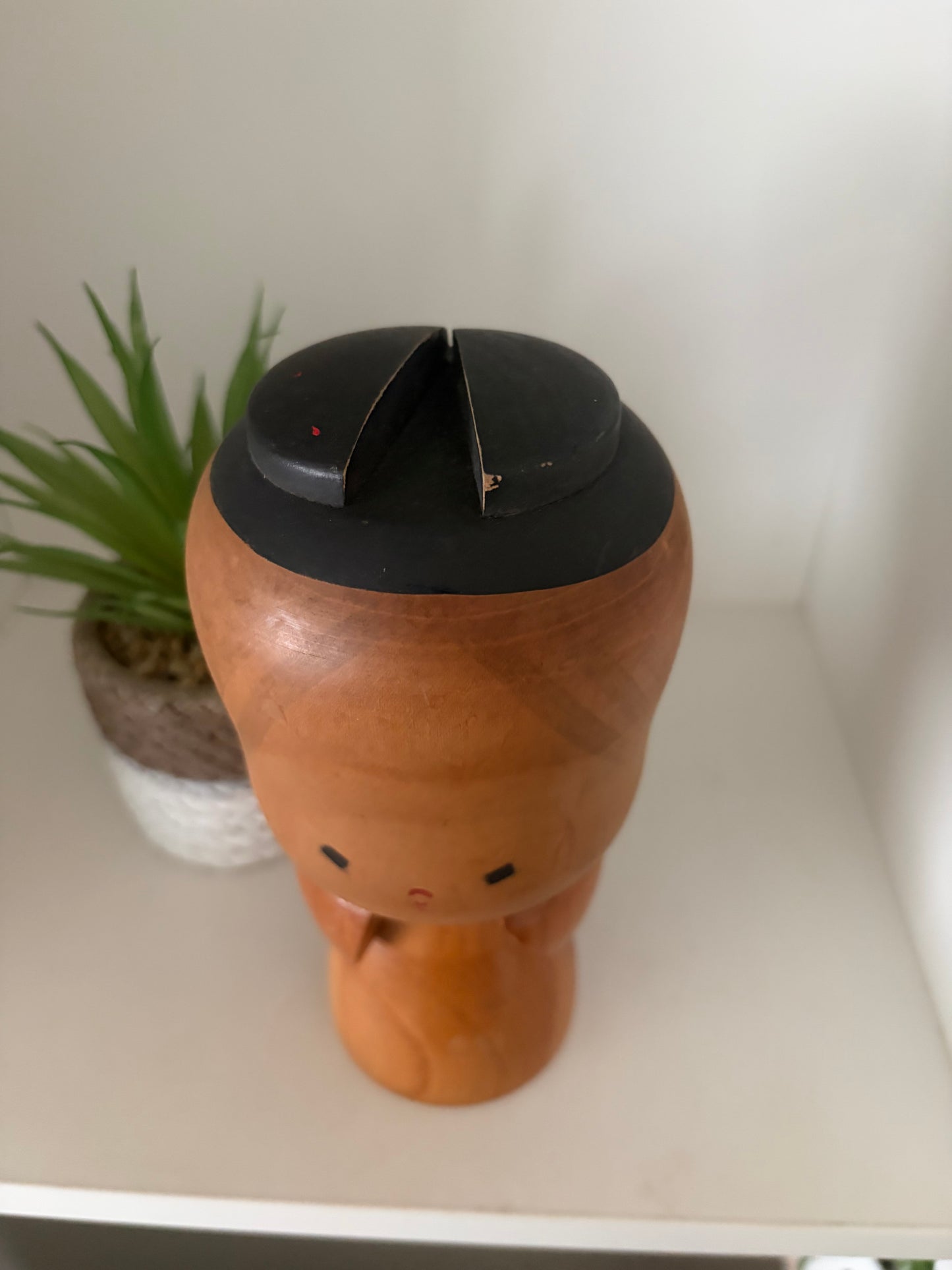 Rare vintage Sosaku kokeshi by Aida Seiho (Harumine) (1926-1998)