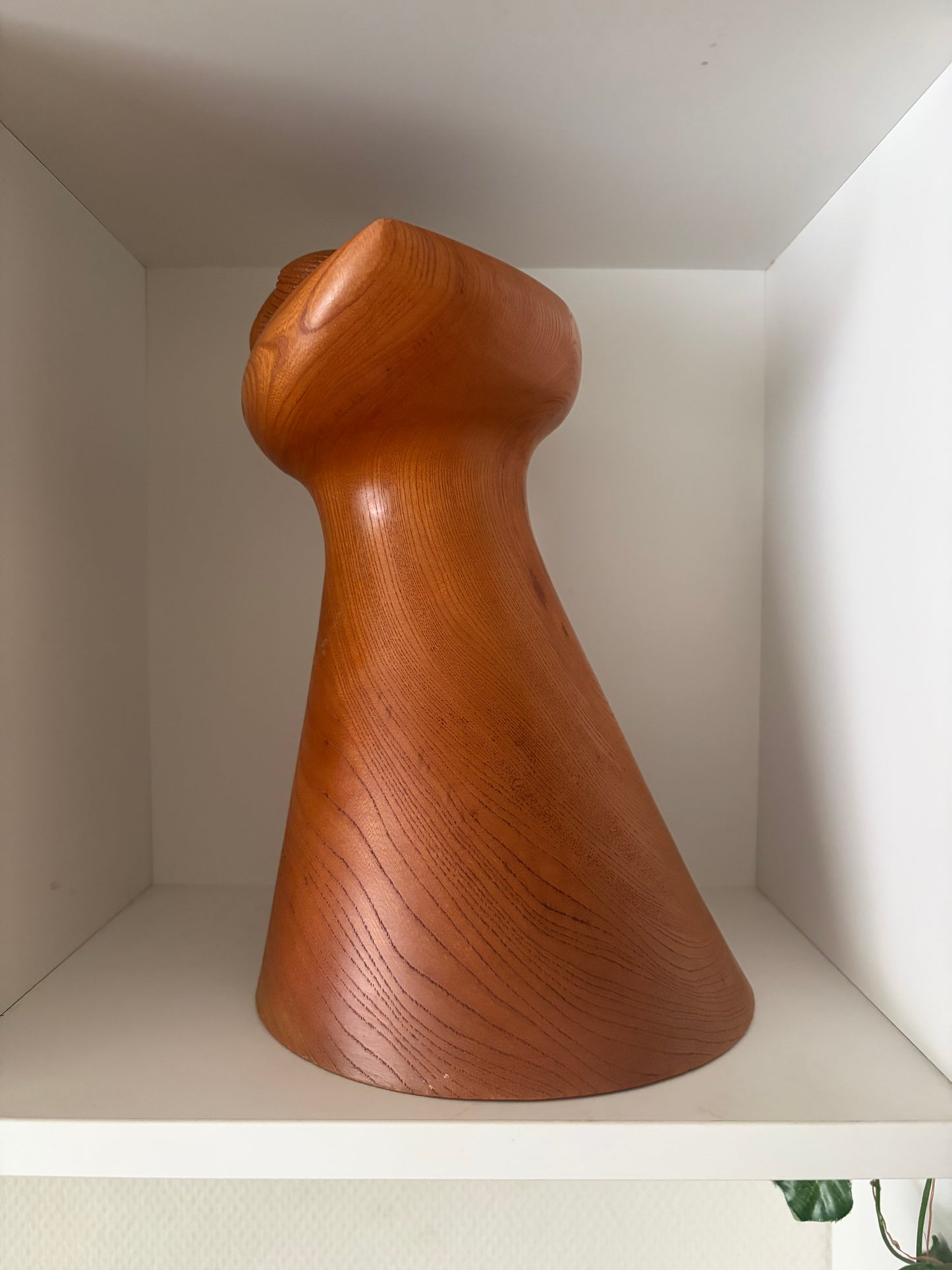 Exclusive Vintage Sosaku kokeshi by Aoki Ryoka (1931-) She is dated 1983