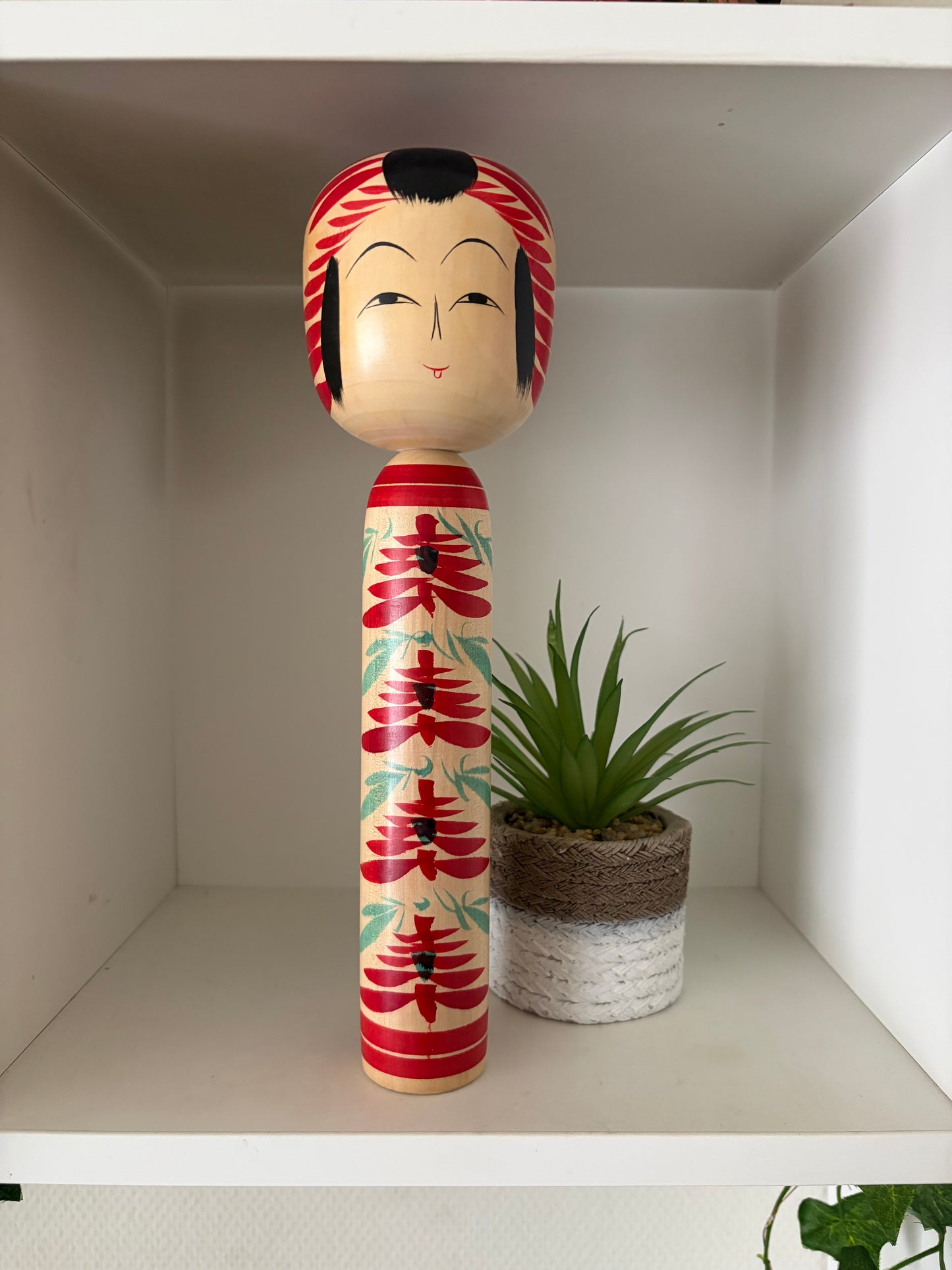 Vintage traditional Togatta kokeshi by Sakuta Takashi