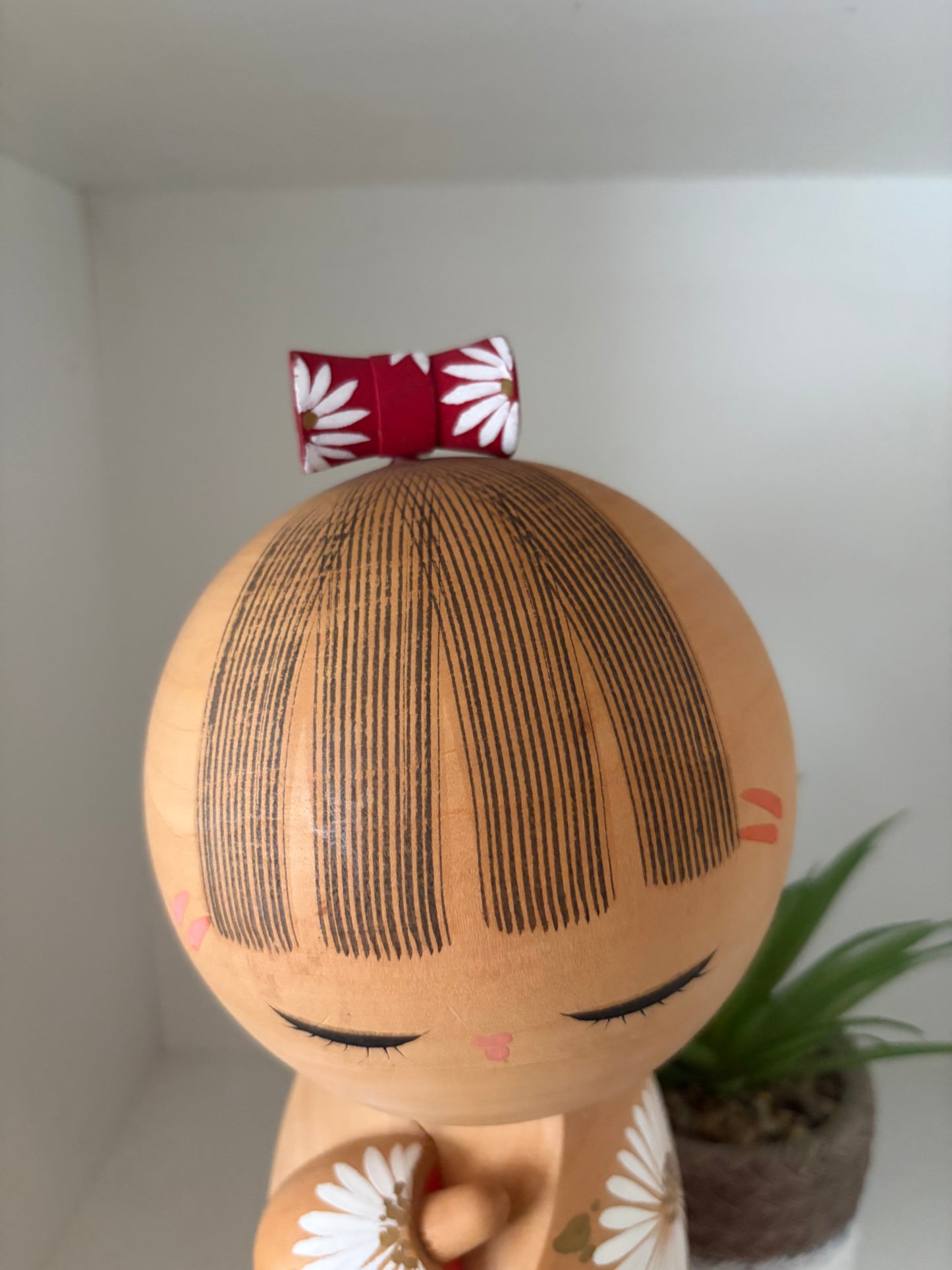 Vintage Sosaku kokeshi by Aoki Ryoka (1931-)