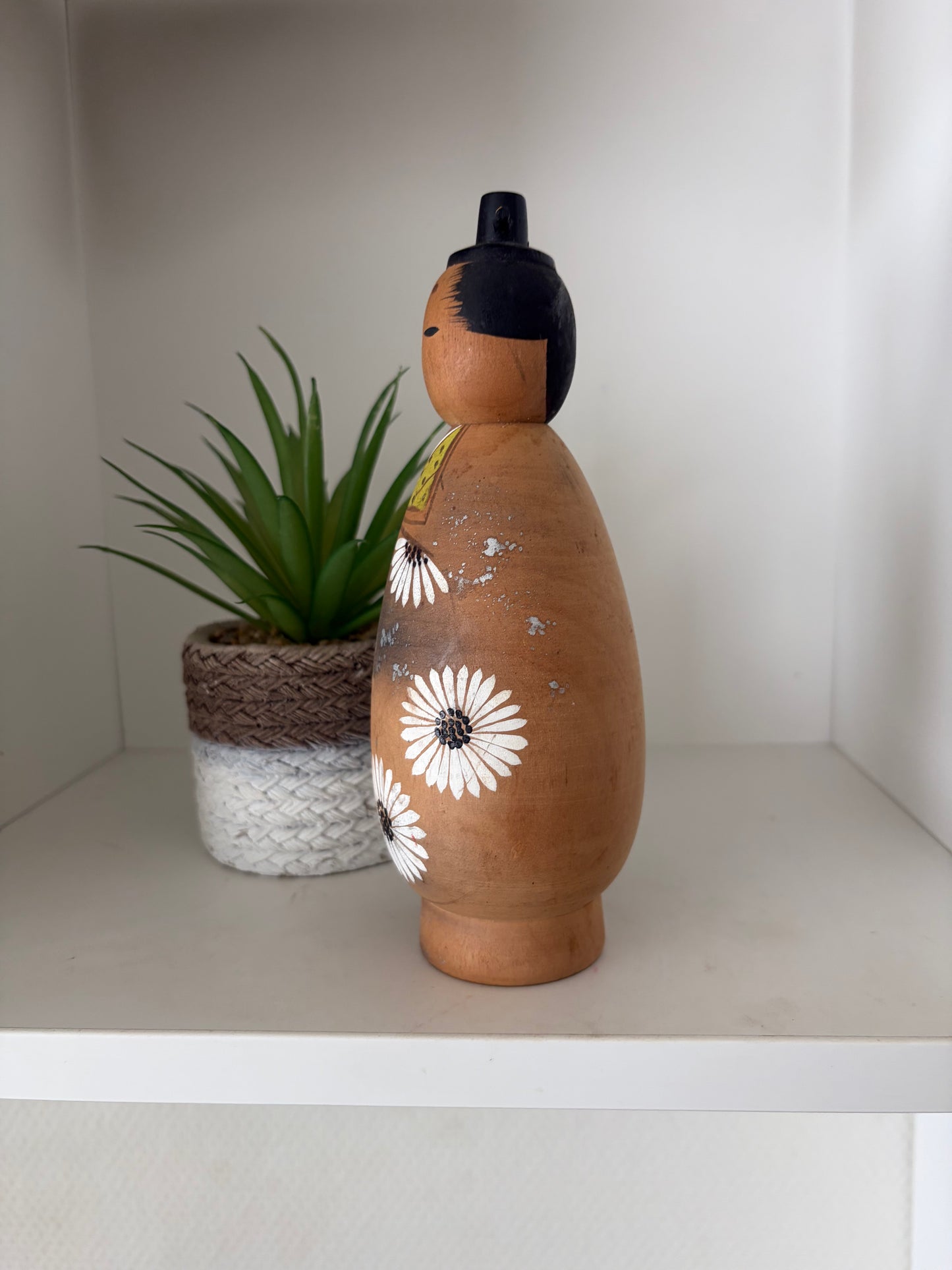 Lovely vintage Sosaku kokeshi by Aoki Ryoka (1931-)