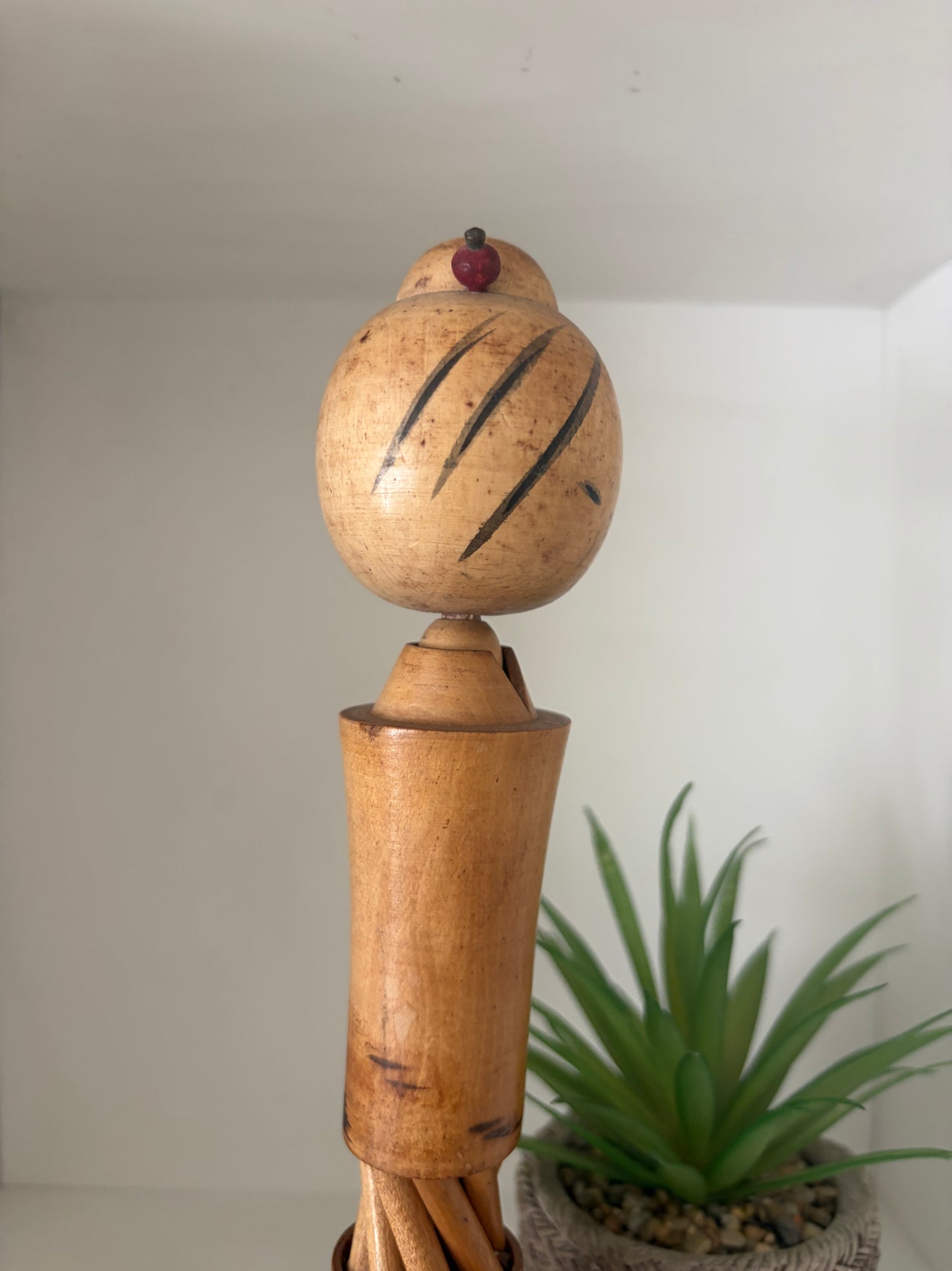 Vintage Sosaku kokeshi by Ryoichi