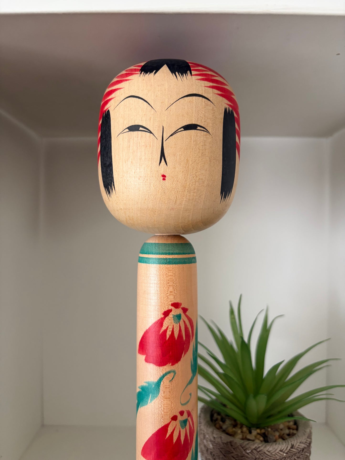 Lovely vintage traditional Togatta kokeshi by Asakura Kinu
