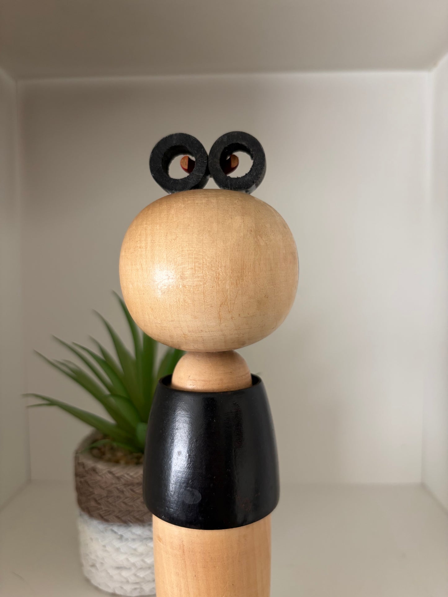 Lovely vintage Sosaku kokeshi by Fujiko