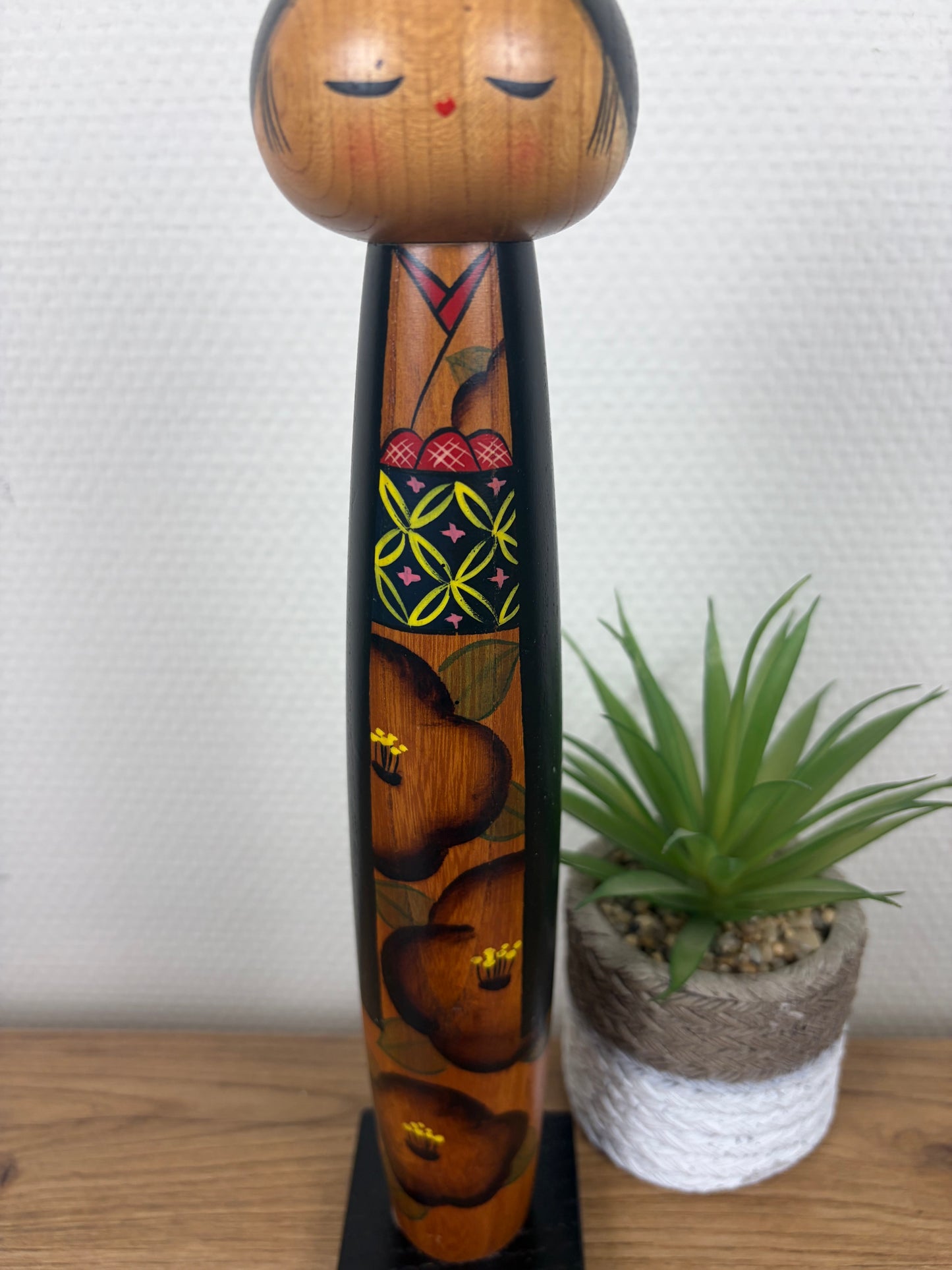 Rare vintage Gumma kokeshi by Kazuo Takamizawa (1927-)