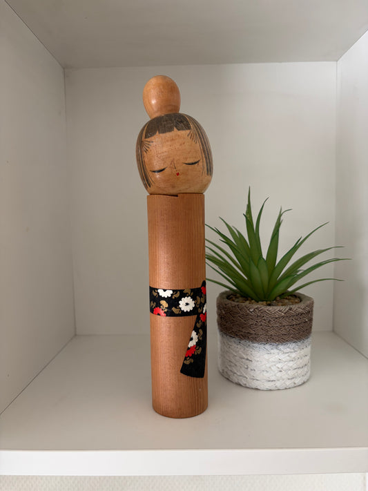 Vintage Sosaku kokeshi by Sato Suigai (1920-)