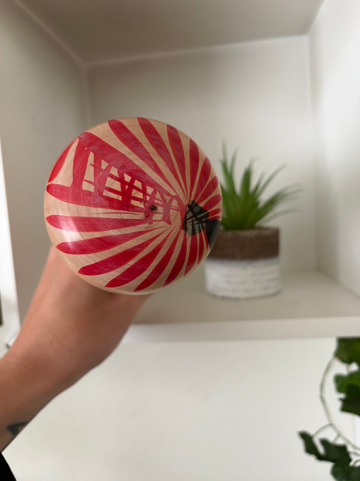 Lovely vintage Togatta kokeshi by Sato Tomio