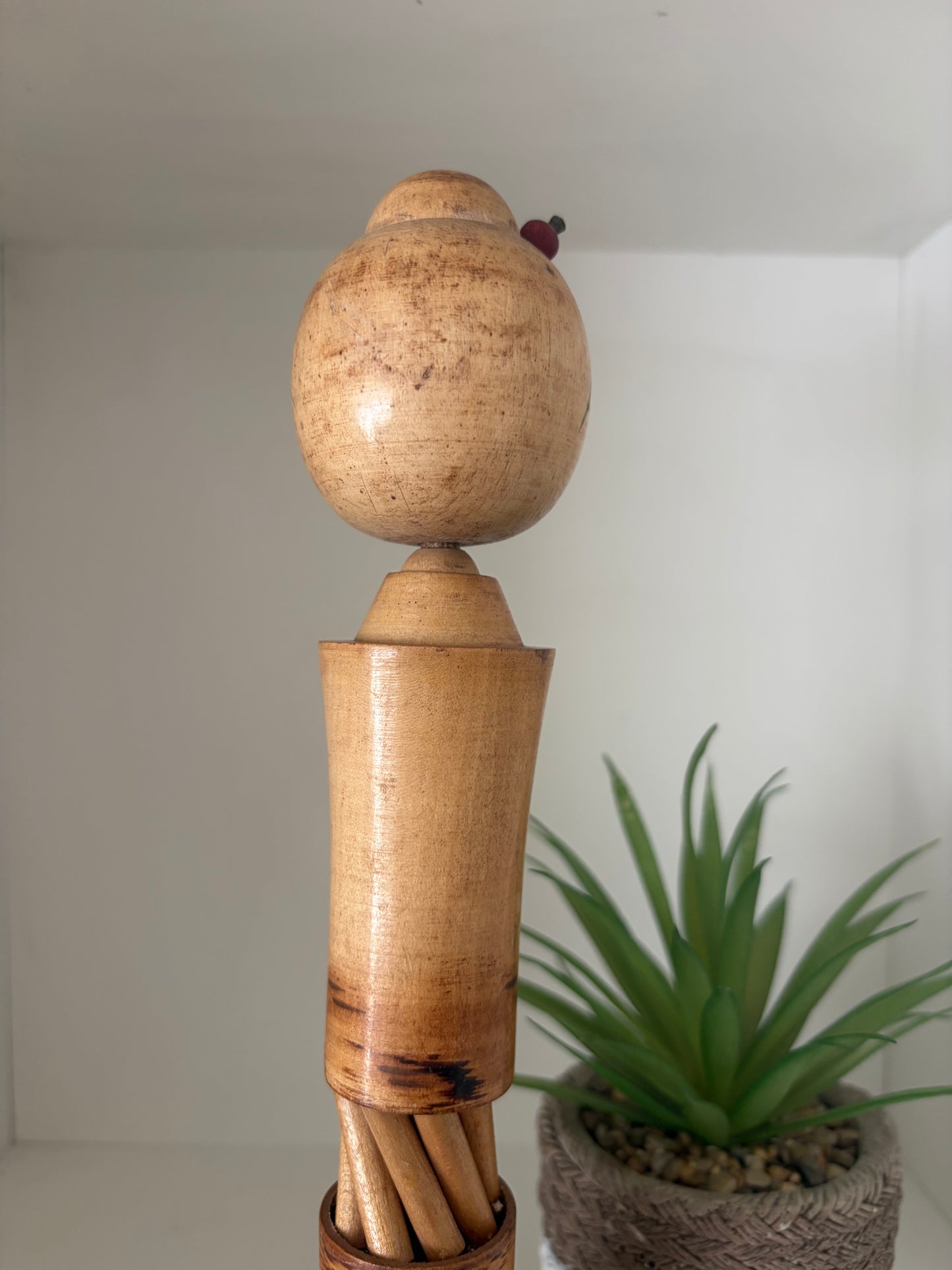 Vintage Sosaku kokeshi by Ryoichi