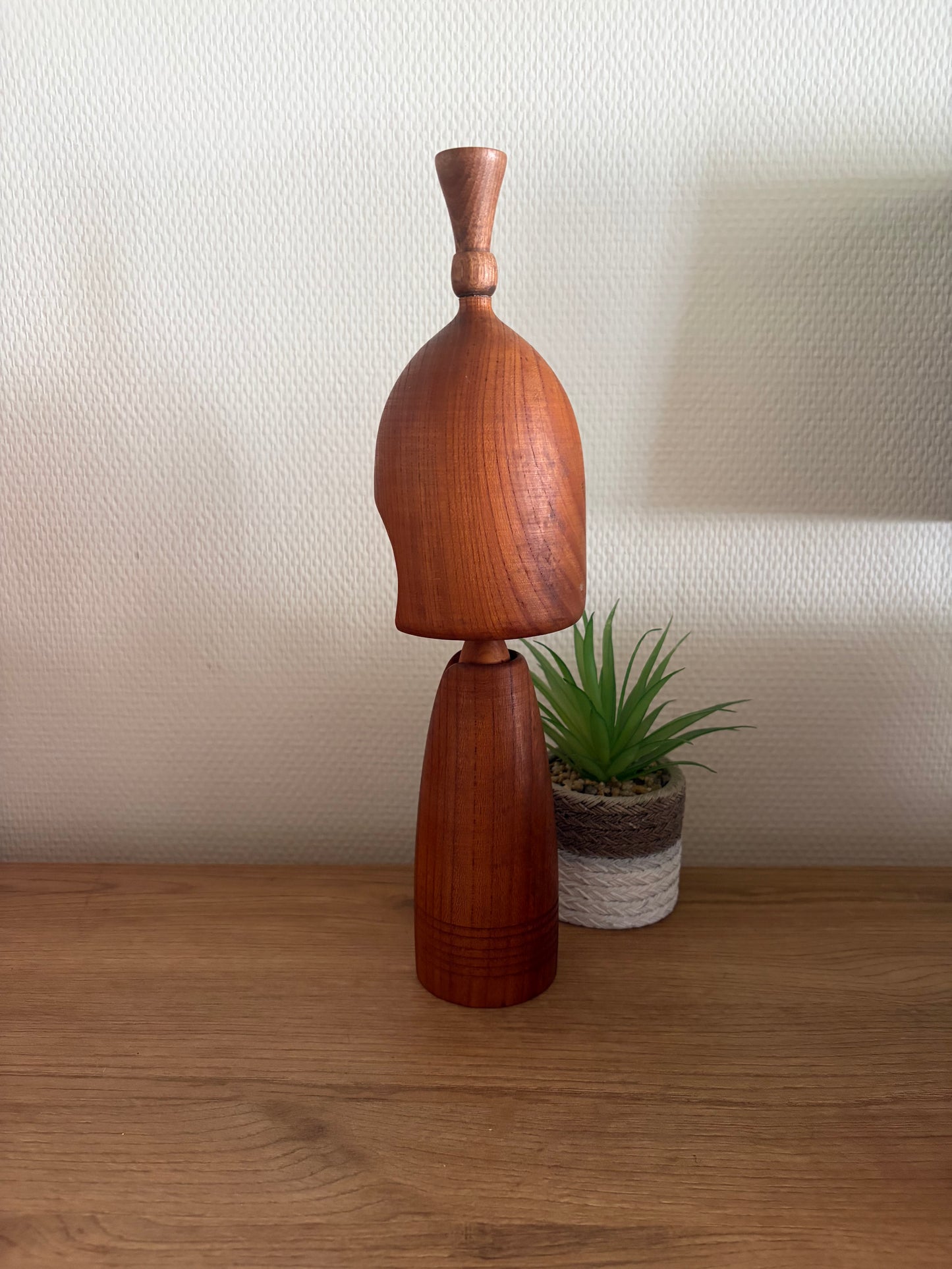 Exclusive Sosaku kokeshi by Shido Shozan (1932-1995)