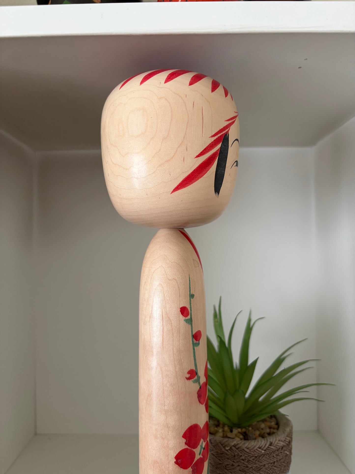 Lovely vintage Togatta kokeshi by Sato Tomio