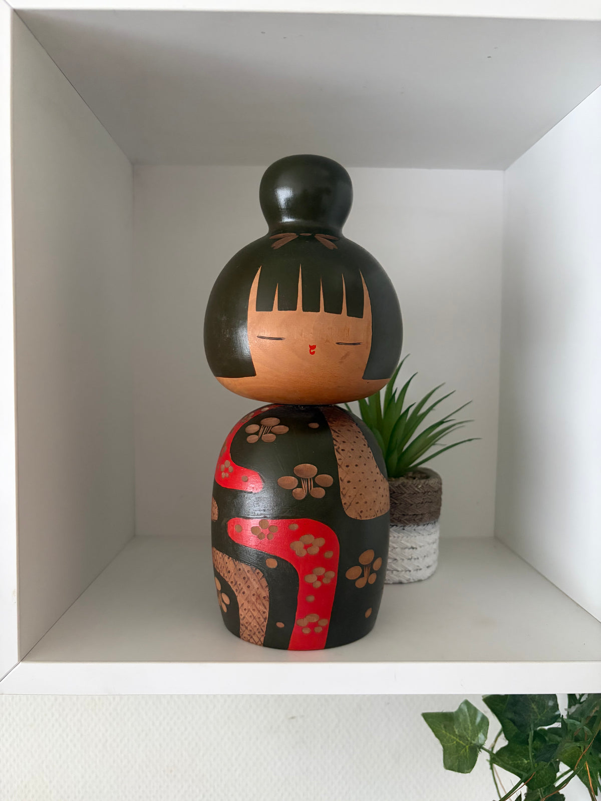 Vintage Sosaku kokeshi by Yuji Kawase (1938-) Big version