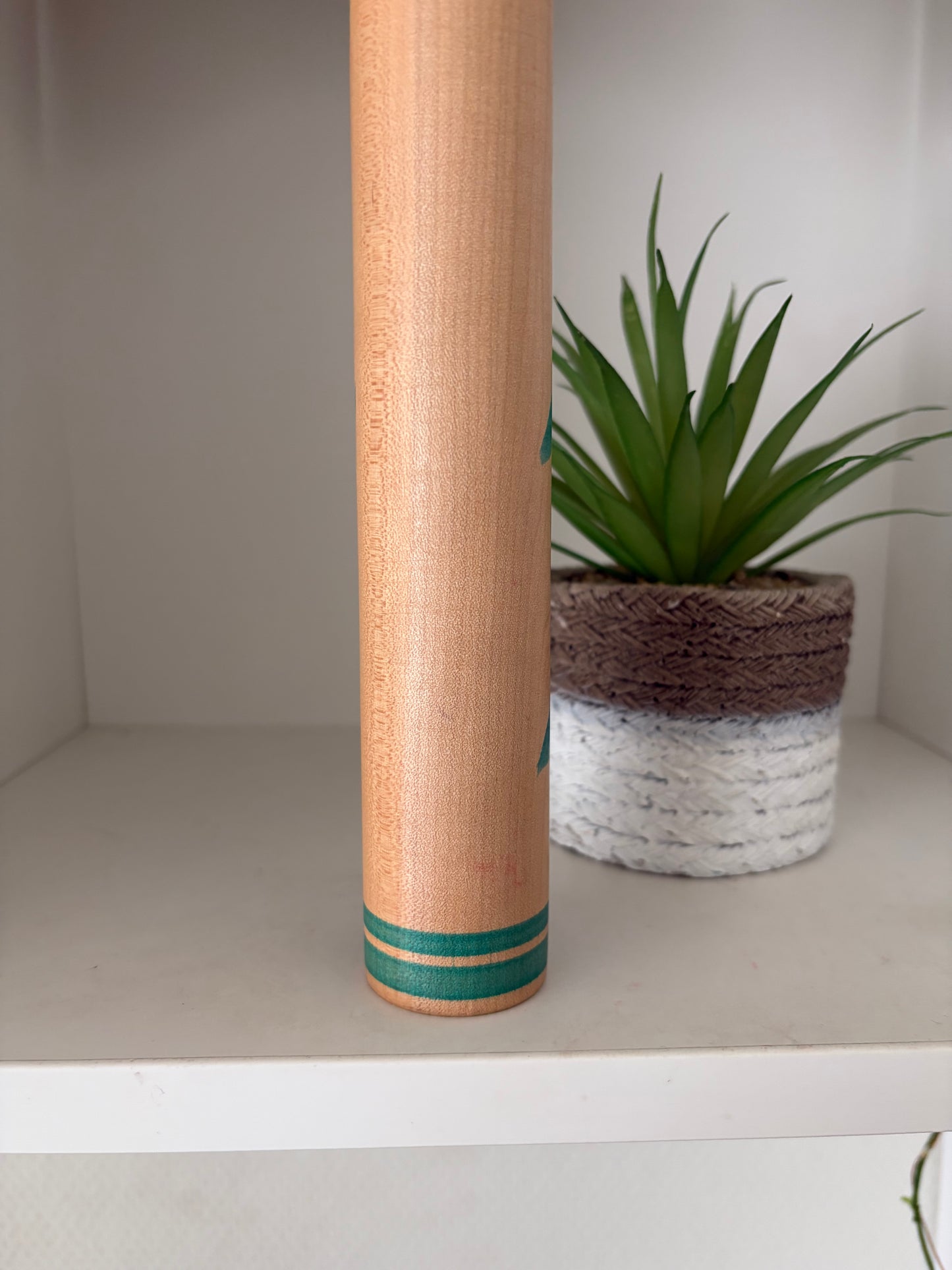 Lovely vintage traditional Togatta kokeshi by Asakura Kinu