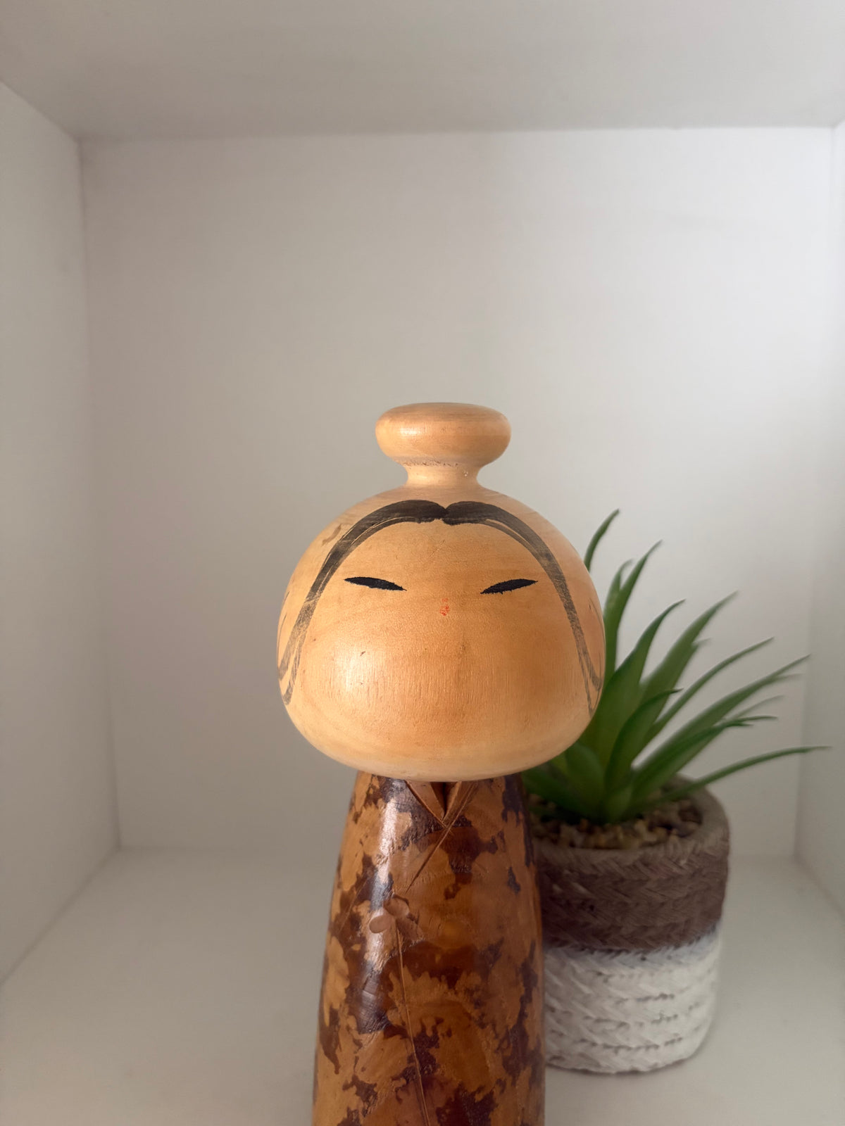 Rare vintage Sosaku kokeshi by Issetsu Kuribayashi (1924 - 2011)