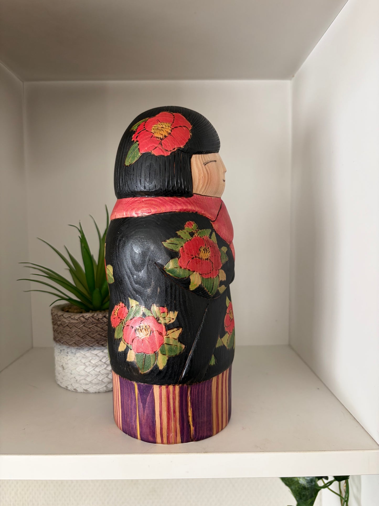 Unique Modern Sosaku kokeshi by Yuko Yamazaki - With box